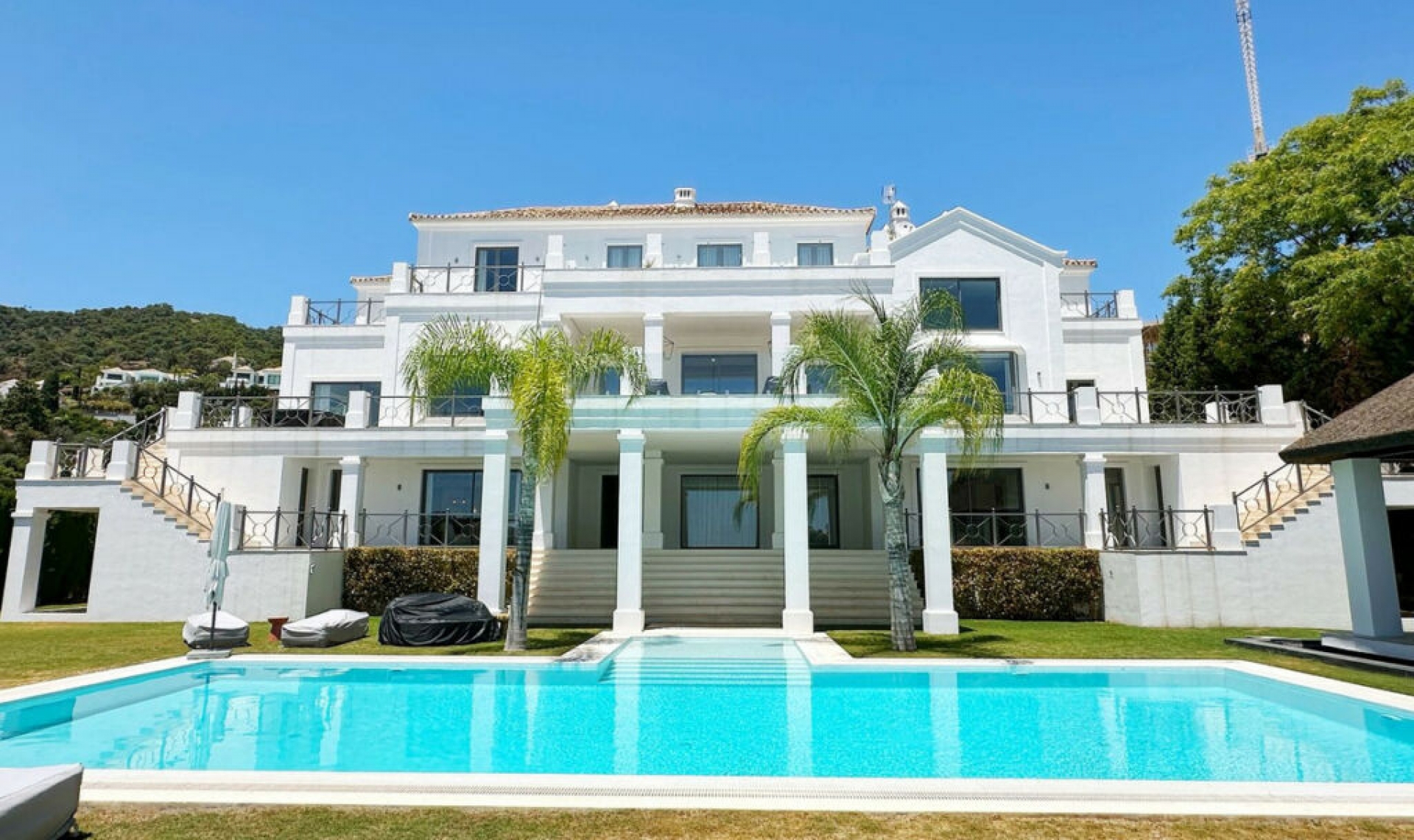 Resale - House -
El Madroñal