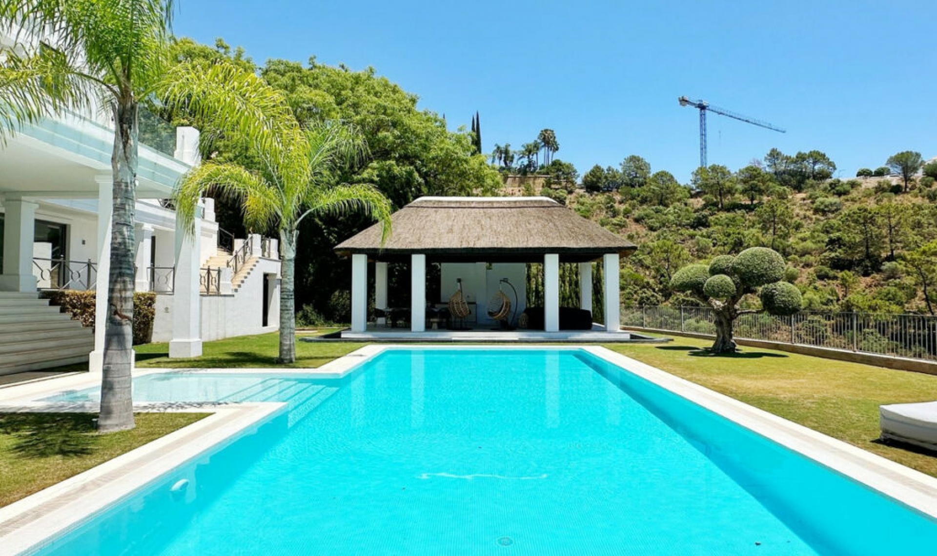 Resale - House -
El Madroñal