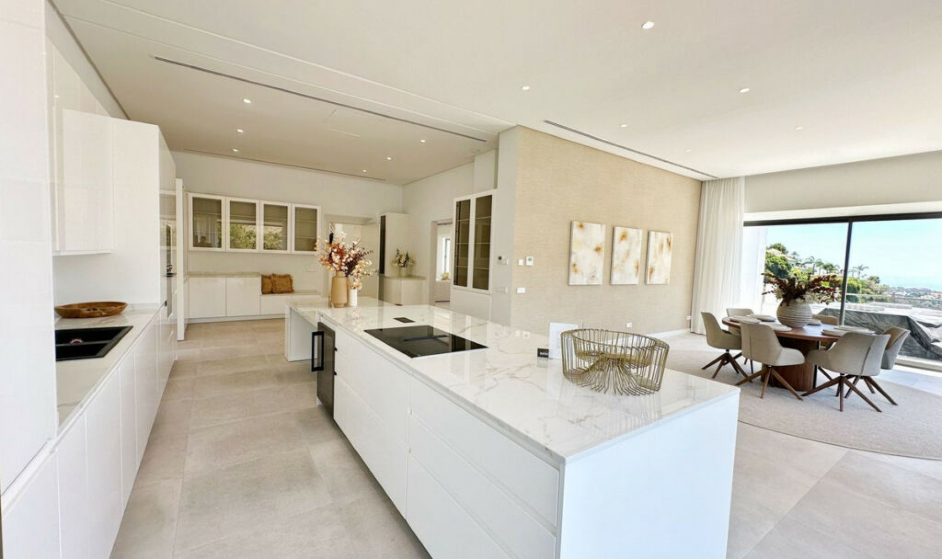 Resale - House -
El Madroñal