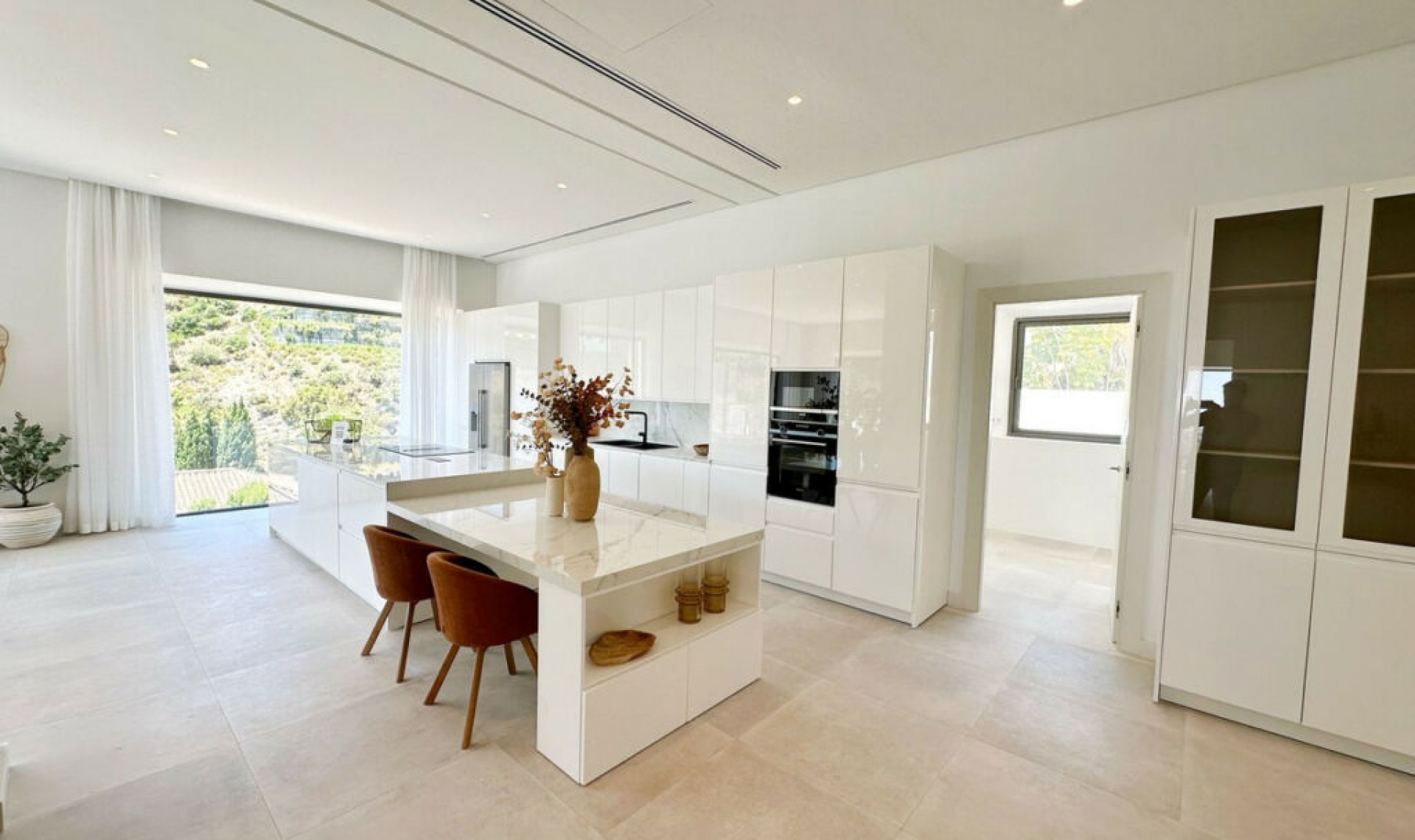 Resale - House -
El Madroñal