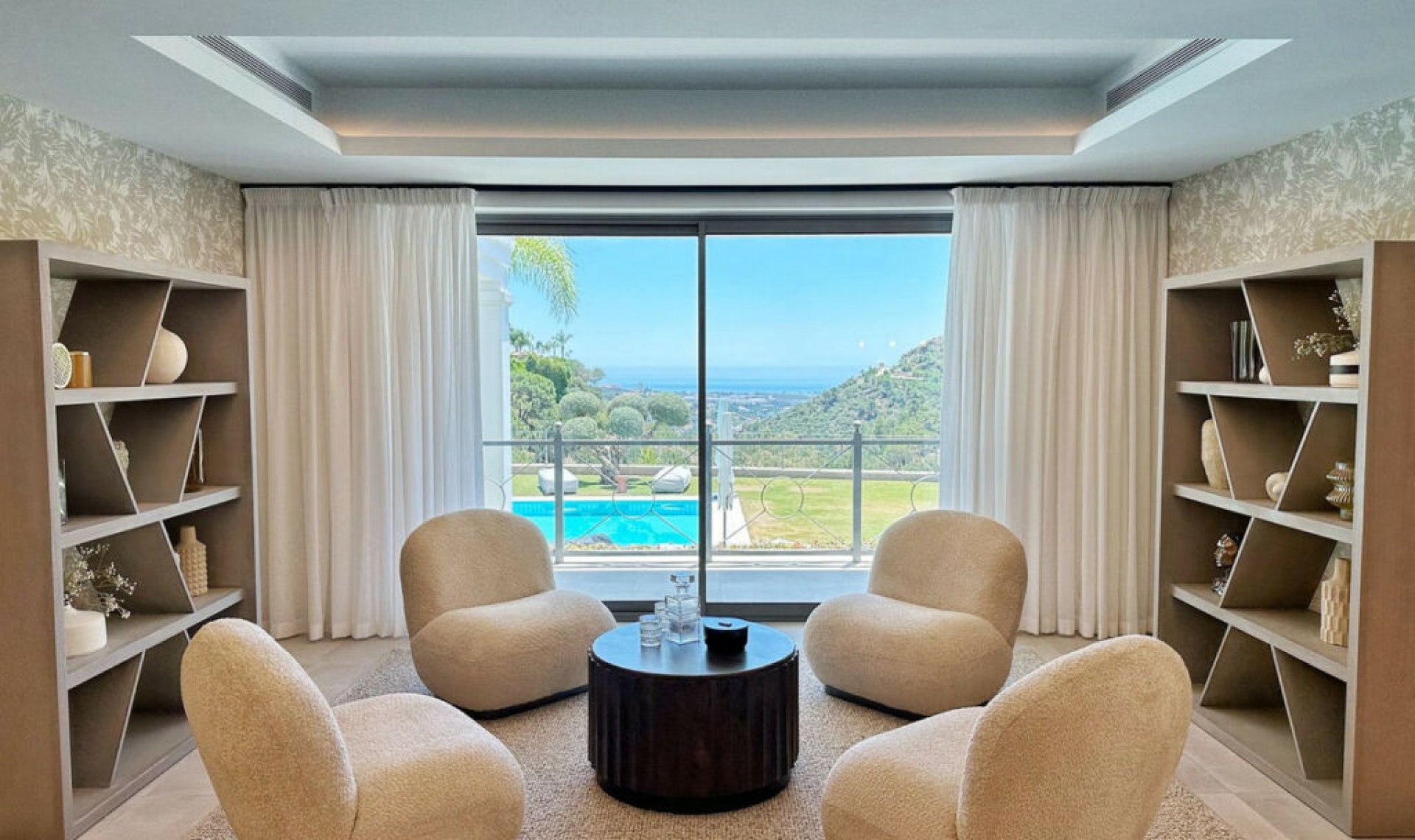 Resale - House -
El Madroñal