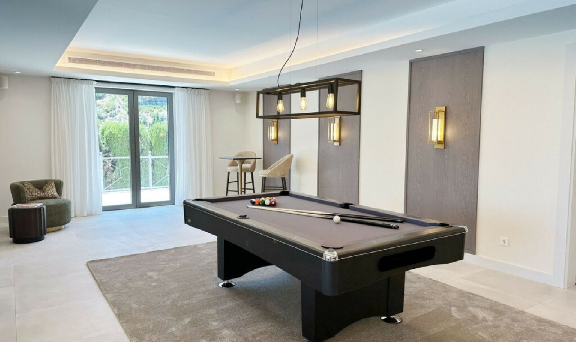 Resale - House -
El Madroñal