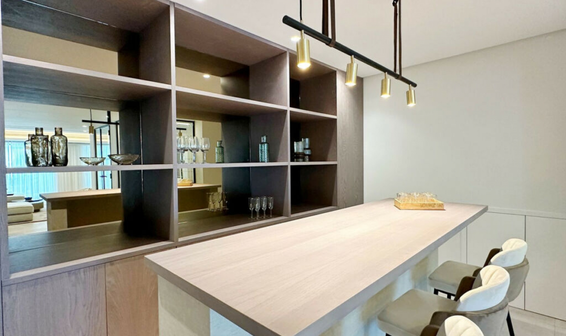 Resale - House -
El Madroñal