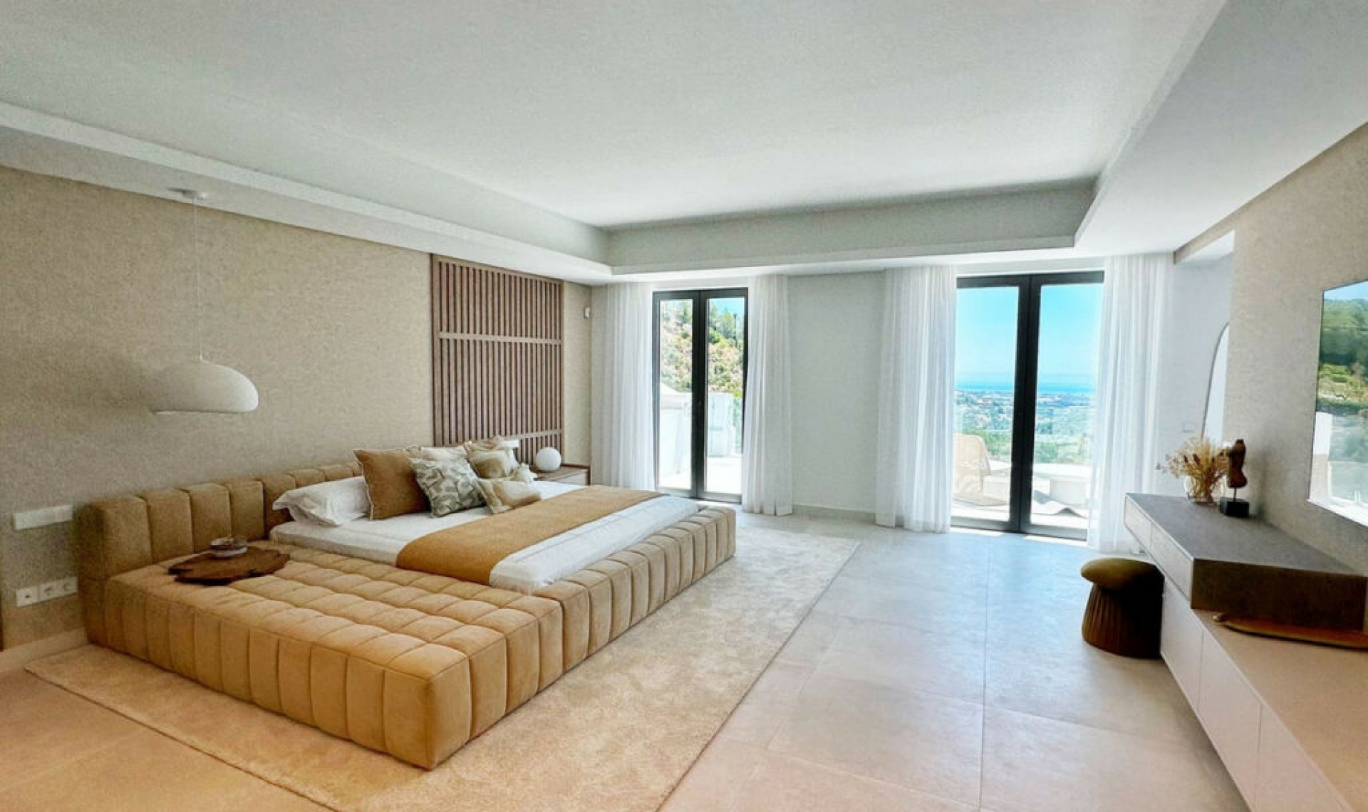 Resale - House -
El Madroñal