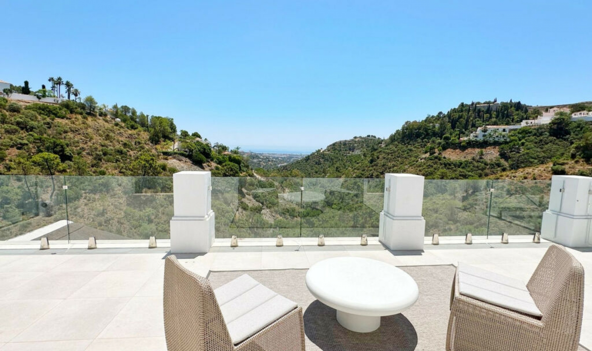 Resale - House -
El Madroñal