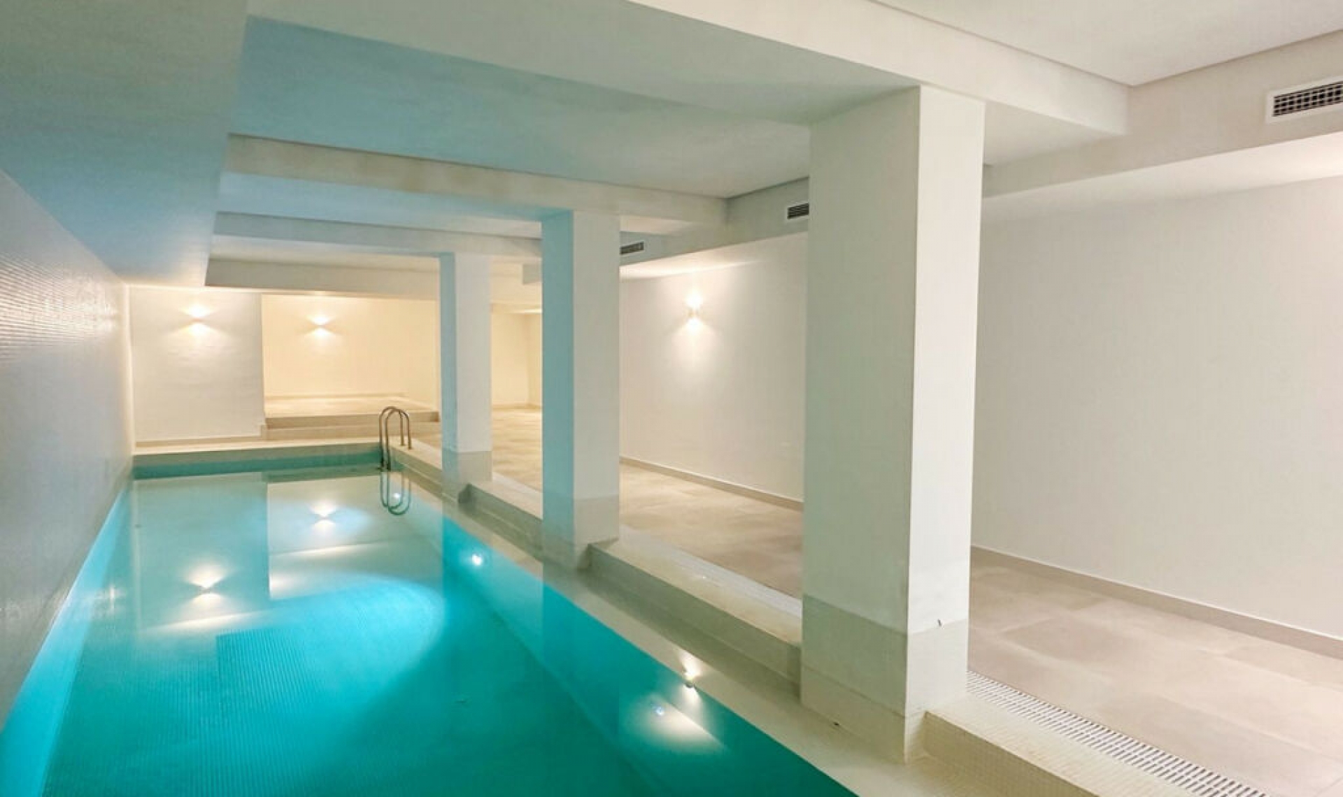 Resale - House -
El Madroñal