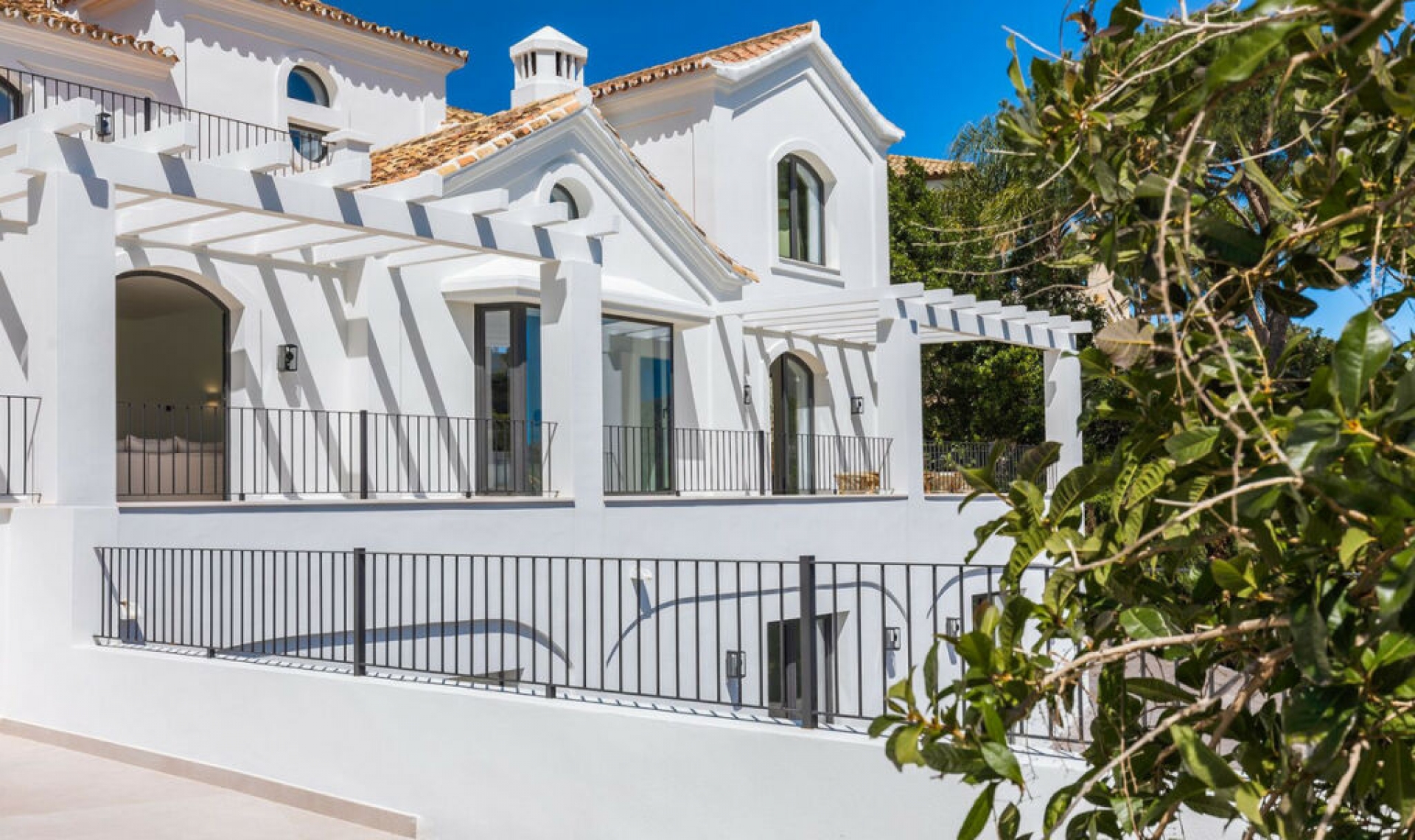 Resale - House -
El Madroñal