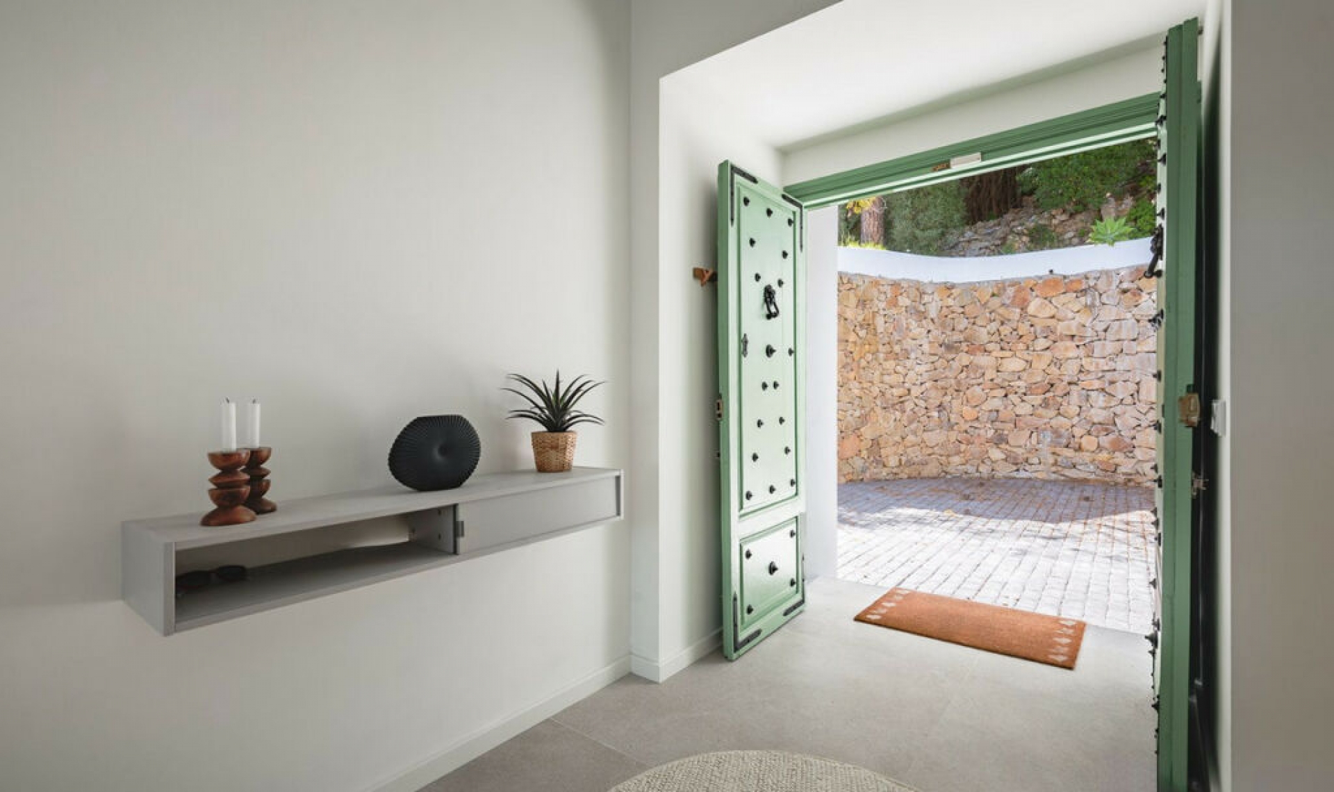 Resale - House -
El Madroñal