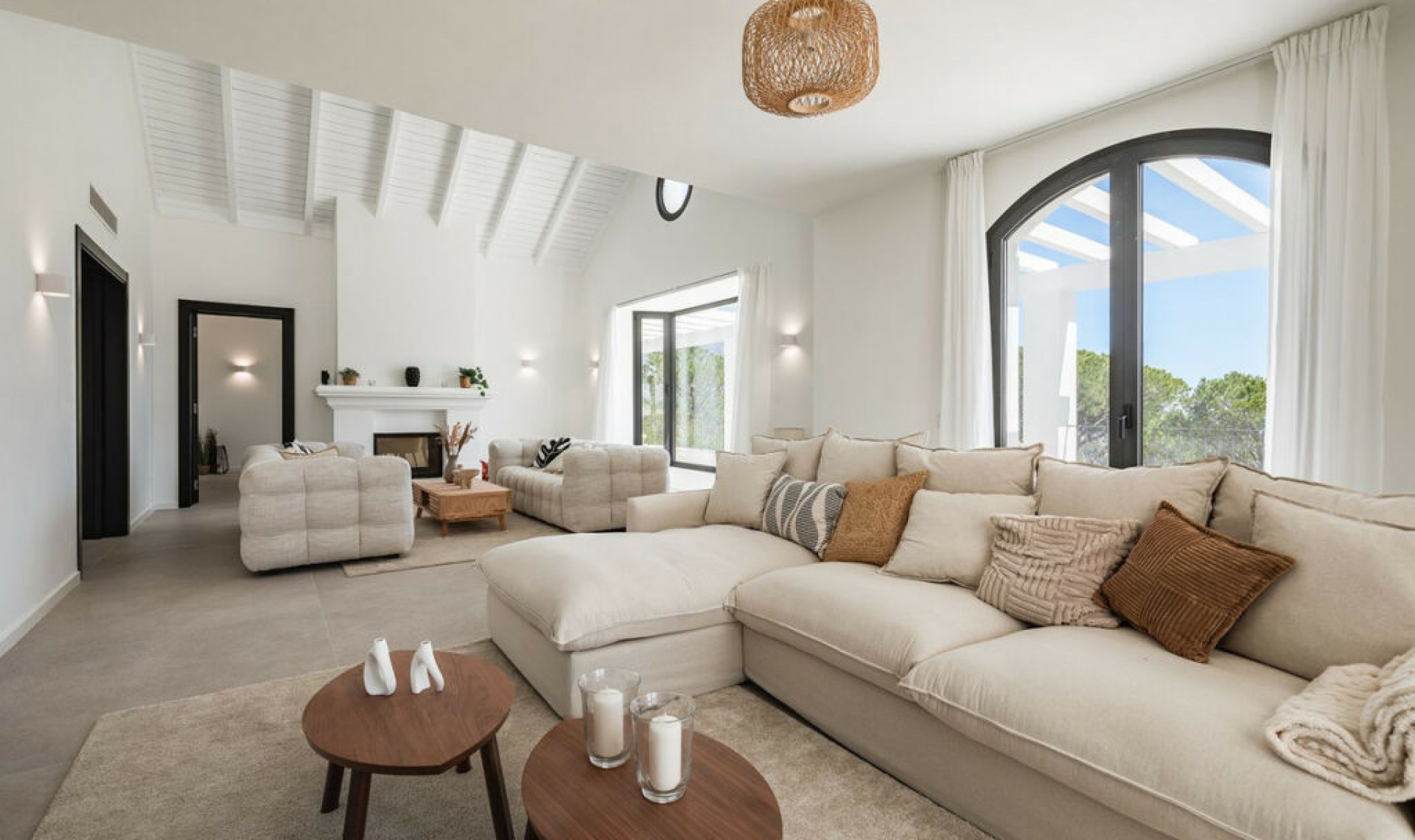 Resale - House -
El Madroñal