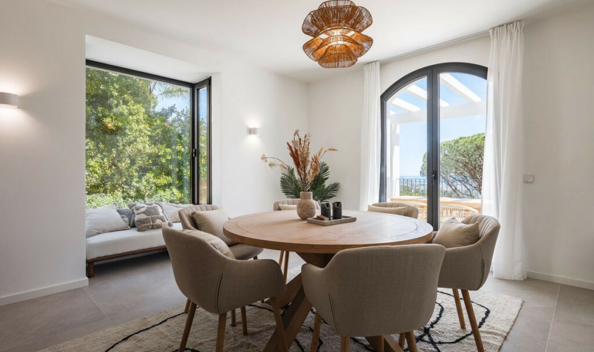 Resale - House -
El Madroñal