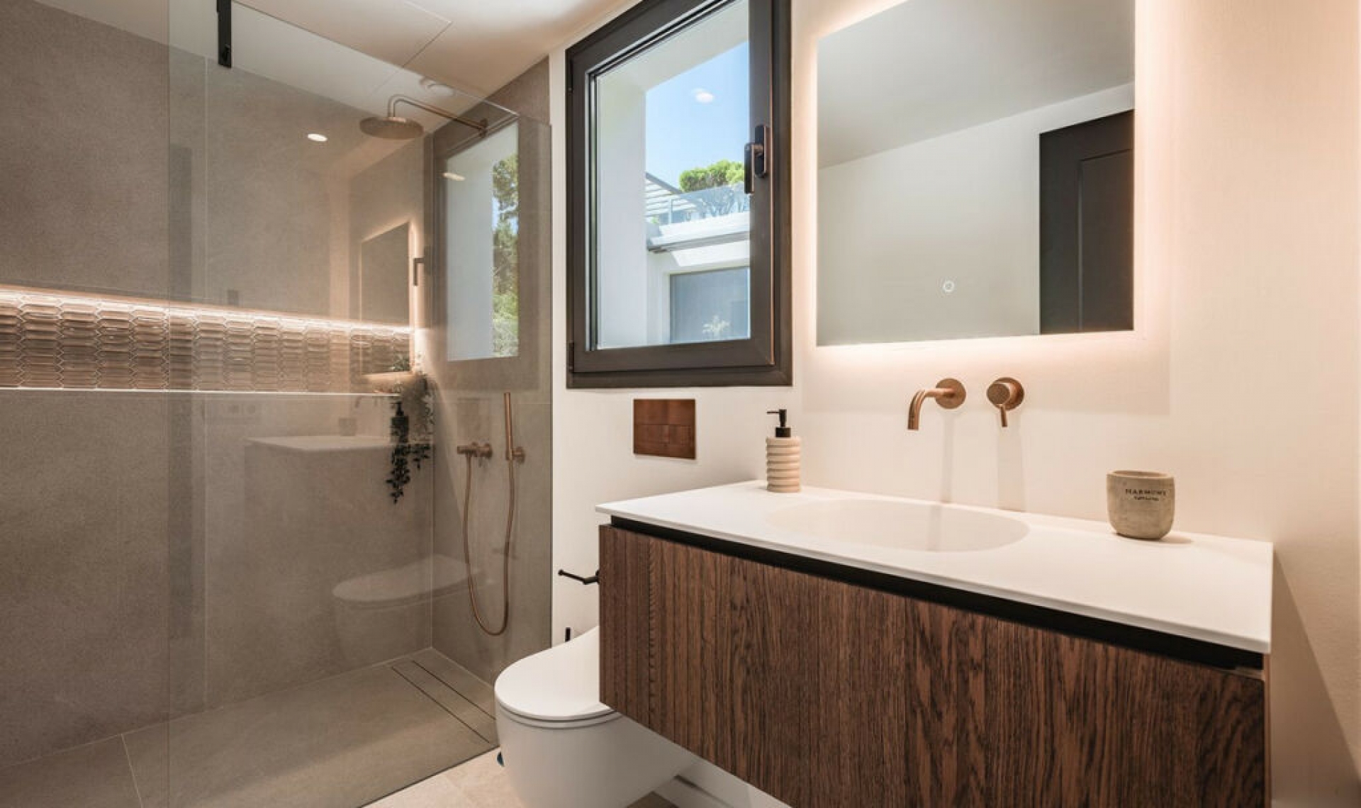 Resale - House -
El Madroñal