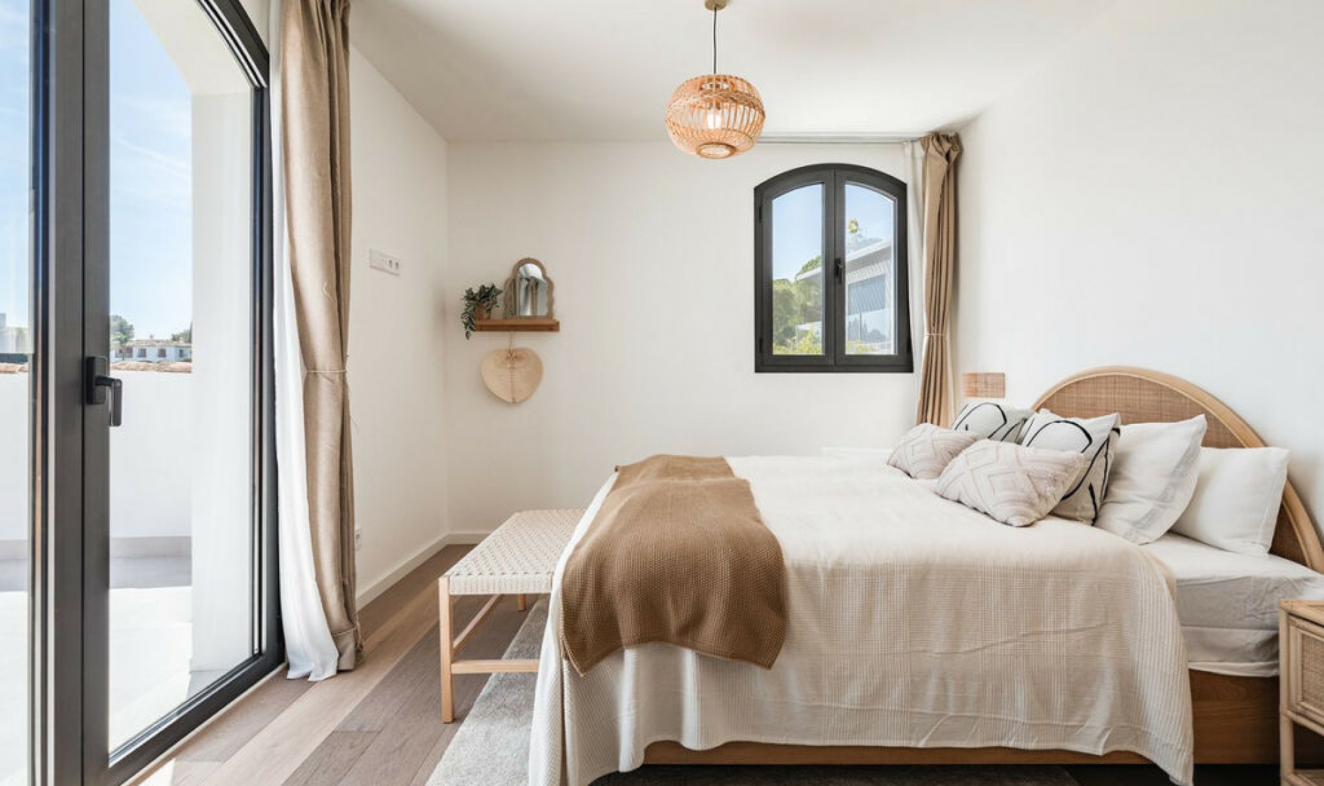 Resale - House -
El Madroñal