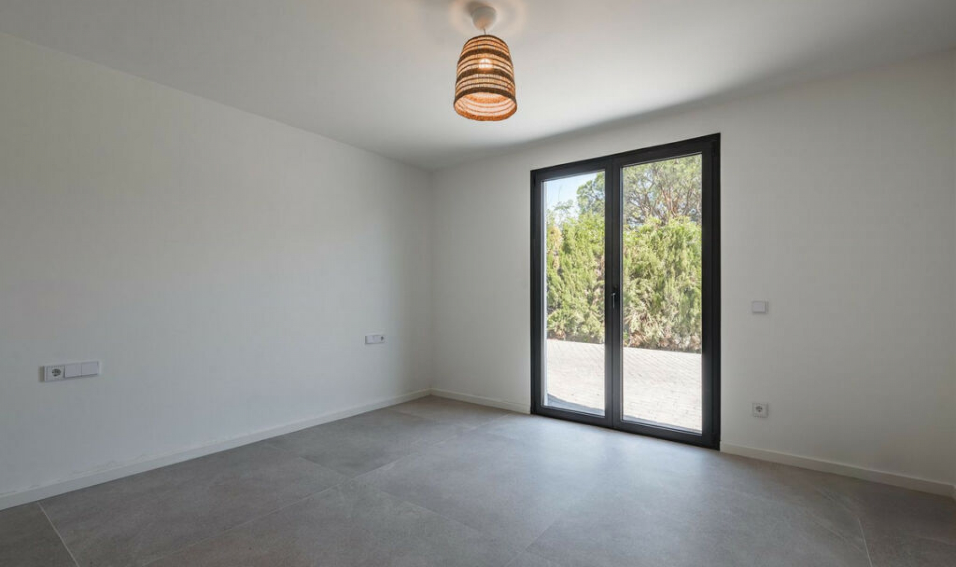 Resale - House -
El Madroñal