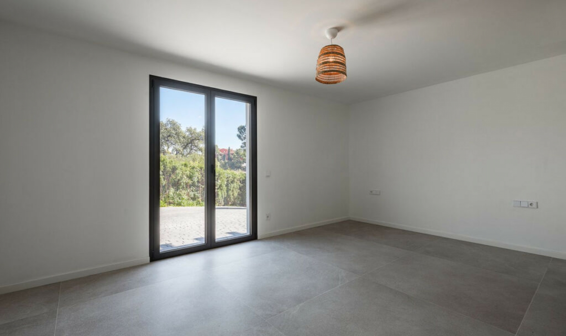 Resale - House -
El Madroñal