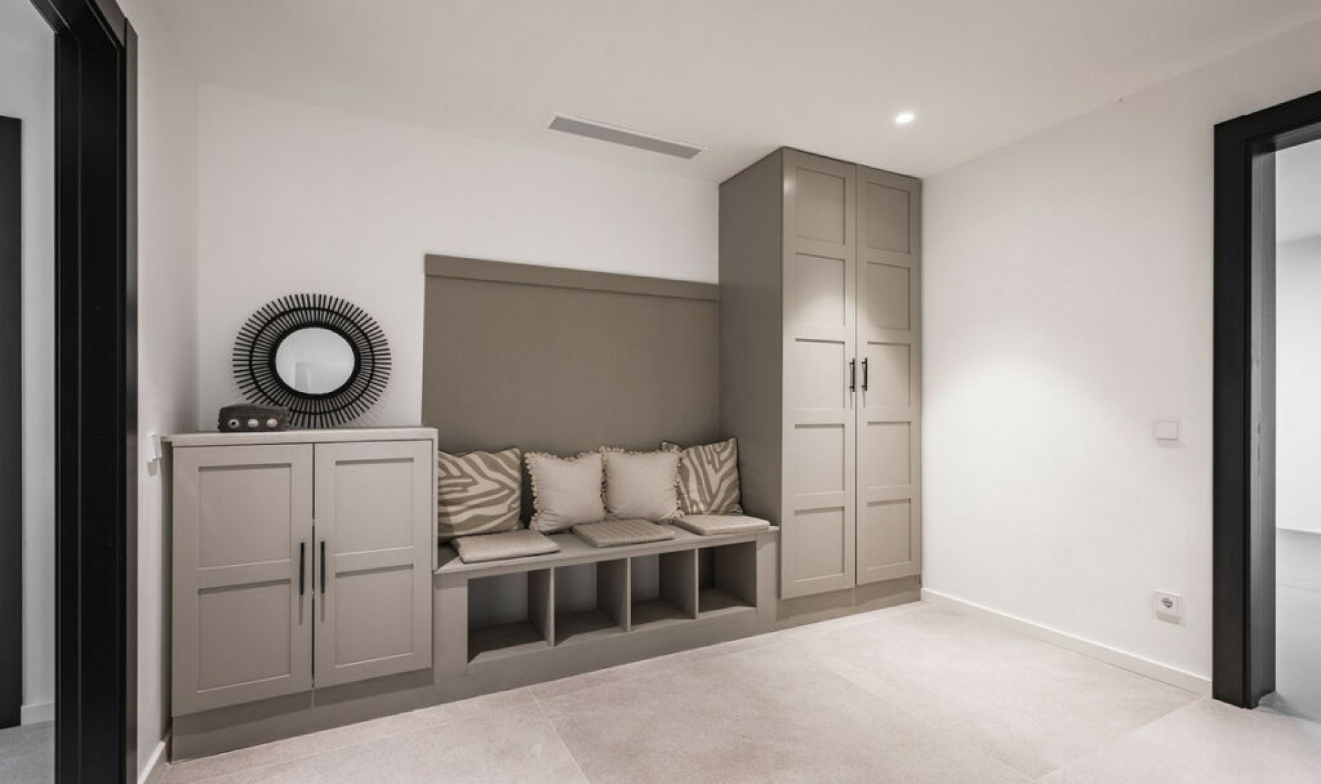 Resale - House -
El Madroñal