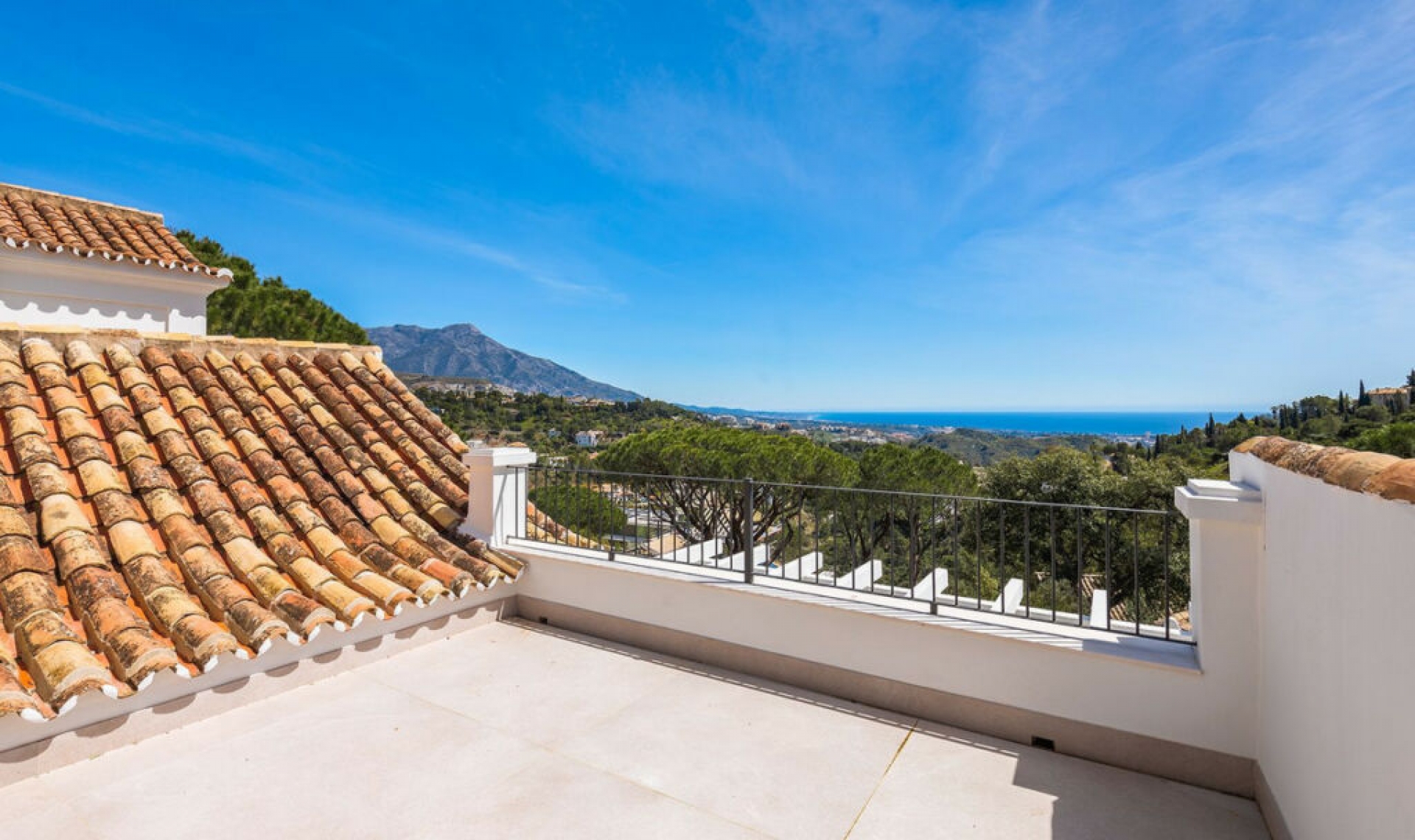 Resale - House -
El Madroñal