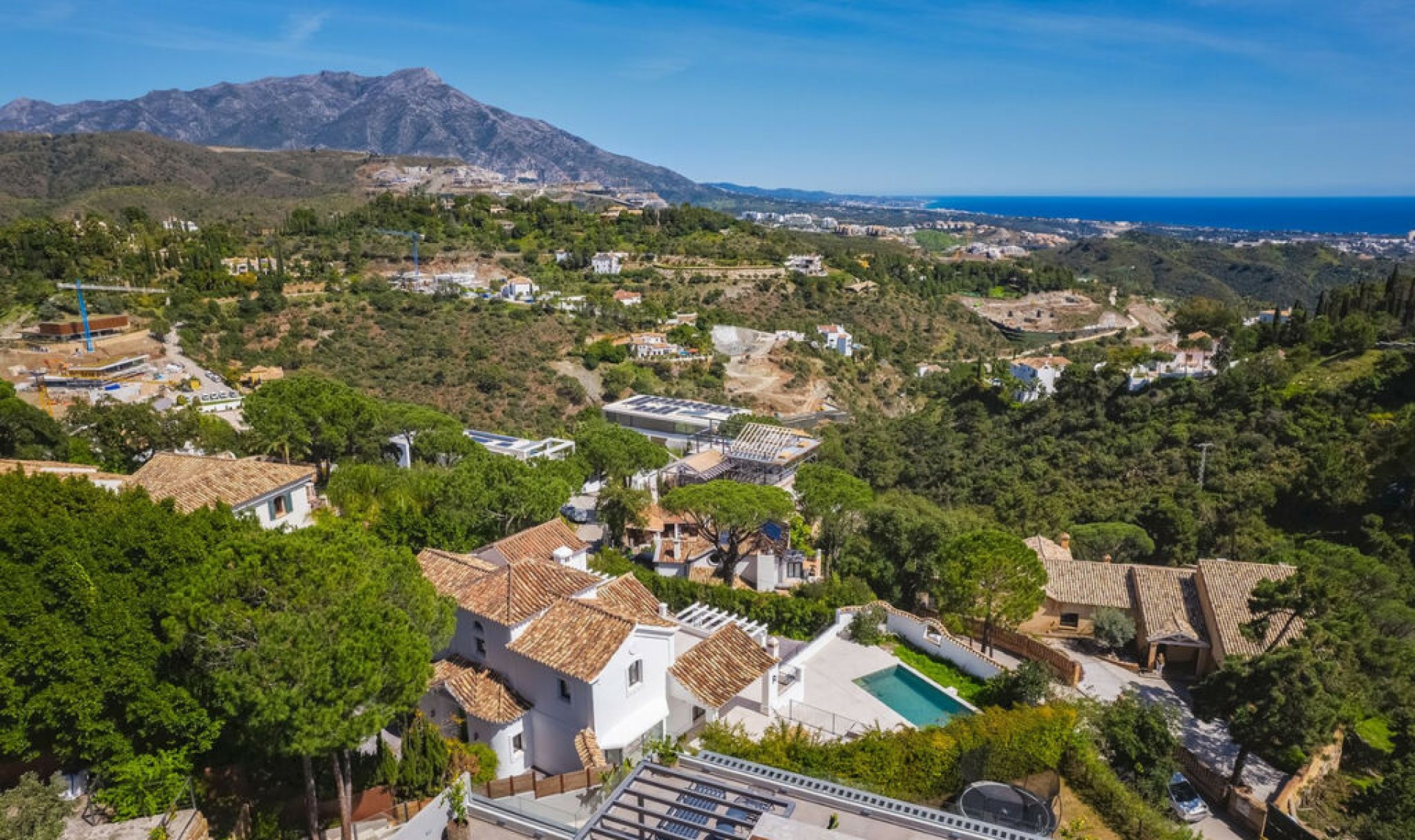 Resale - House -
El Madroñal