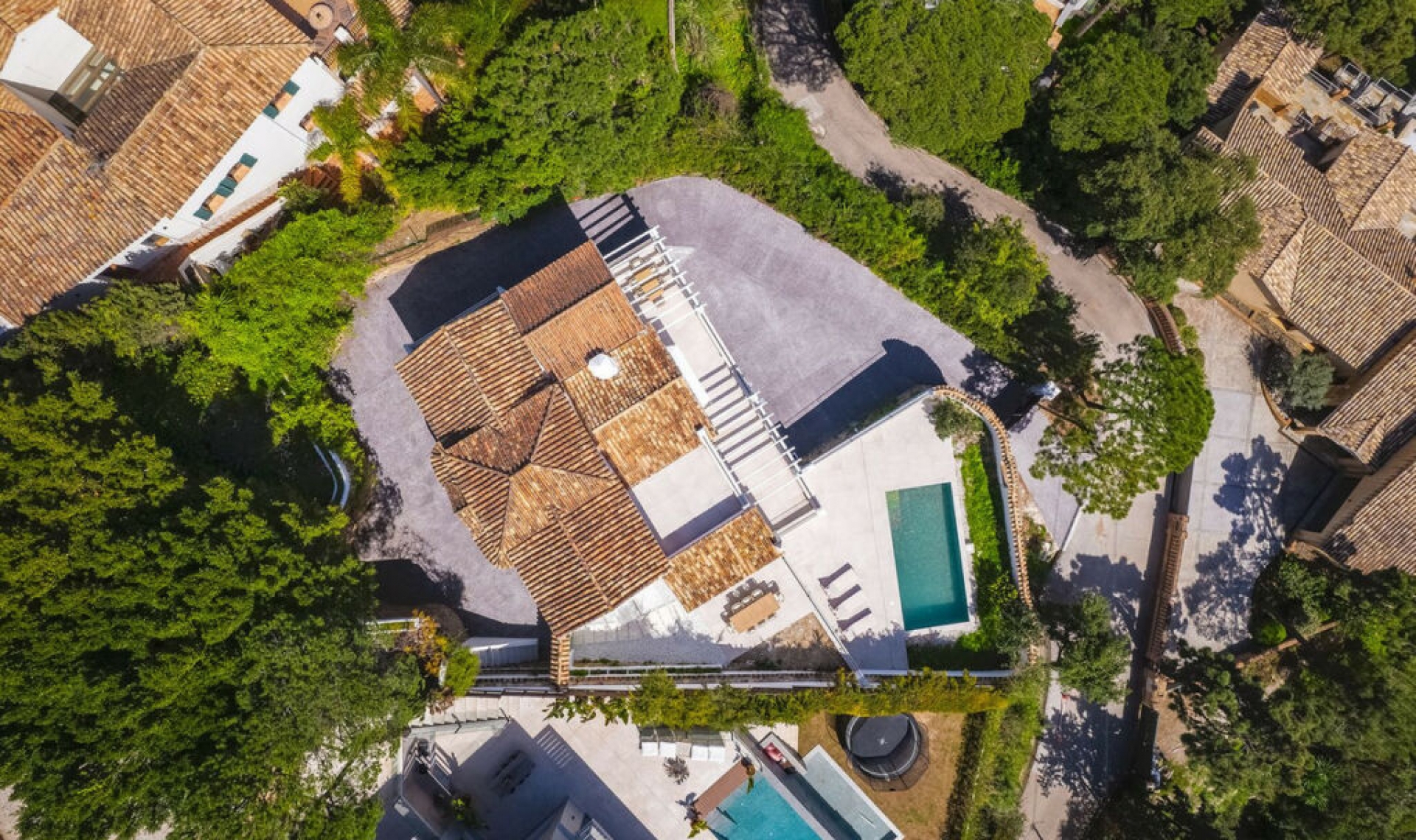 Resale - House -
El Madroñal