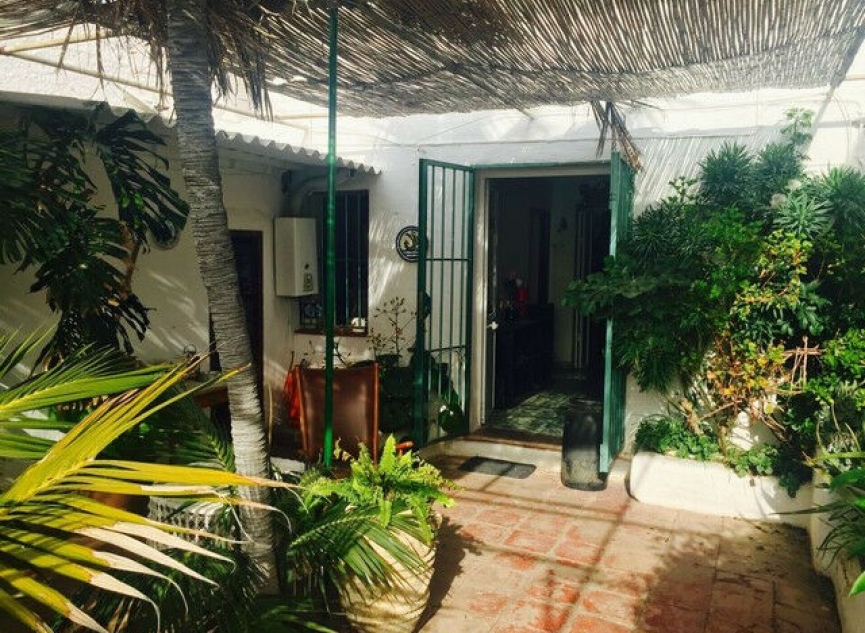 Resale - House -
El Morche