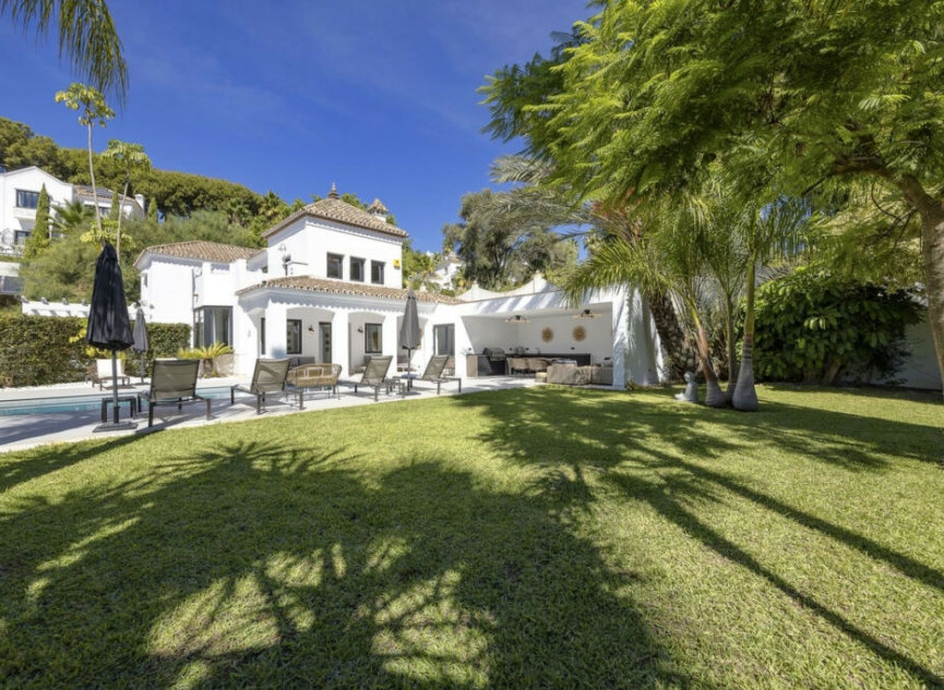 Resale - House -
El Paraiso