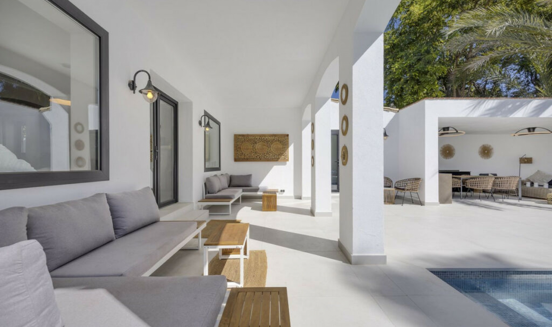 Resale - House -
El Paraiso