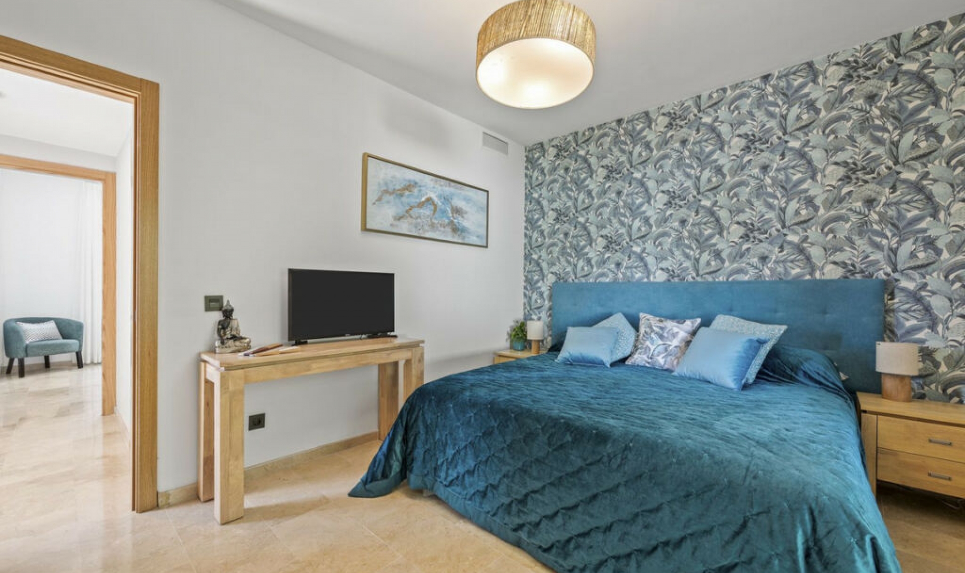 Resale - House -
El Paraiso