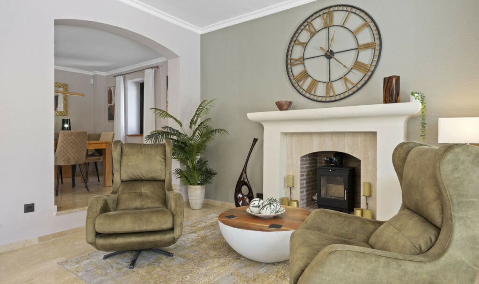 Resale - House -
El Paraiso