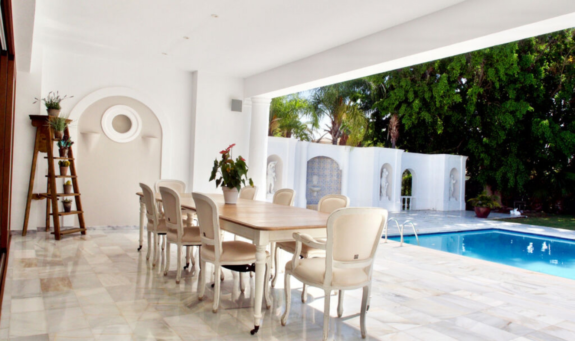 Resale - House -
El Paraiso