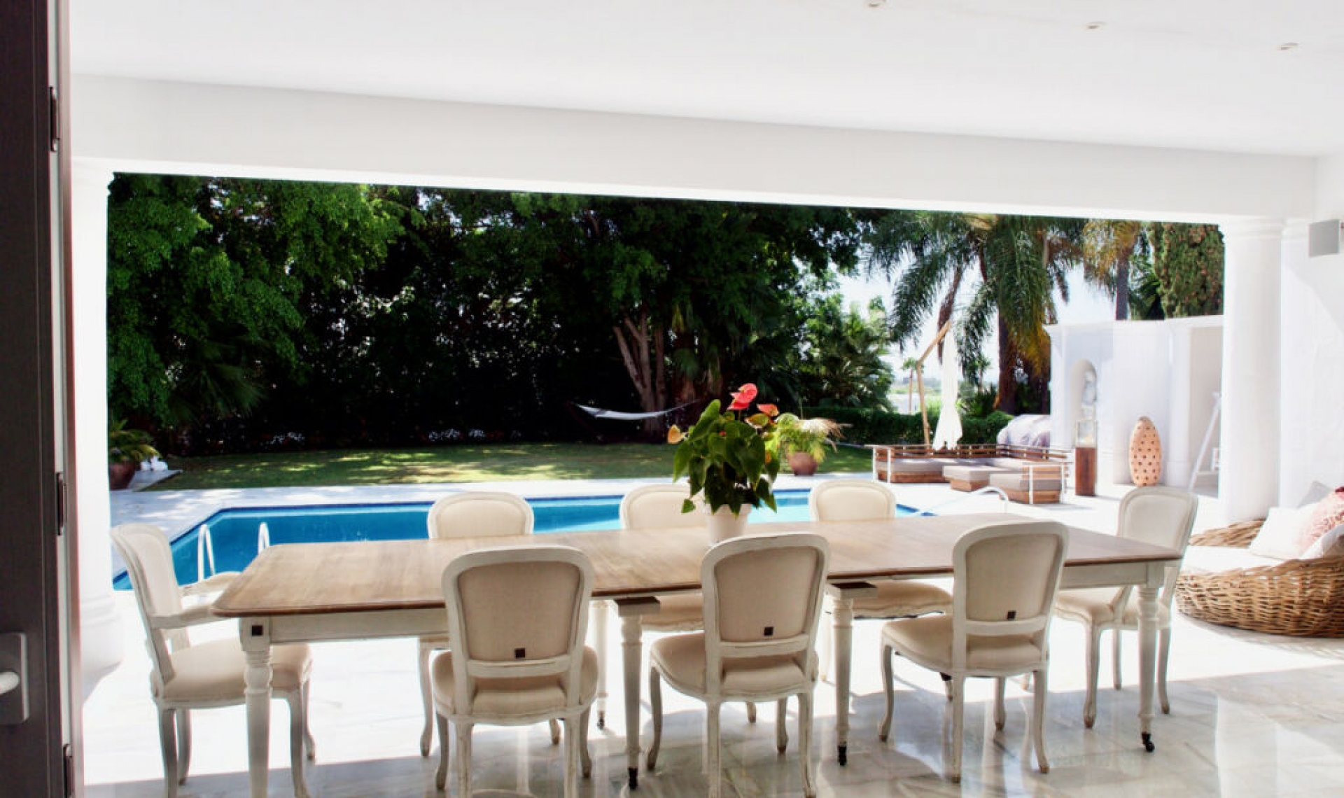 Resale - House -
El Paraiso