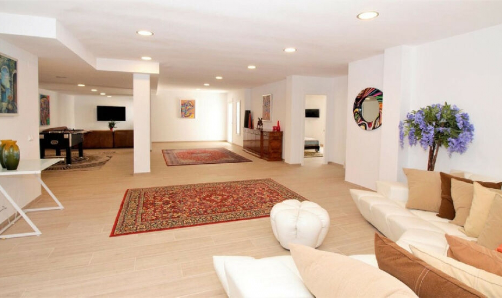 Resale - House -
El Paraiso
