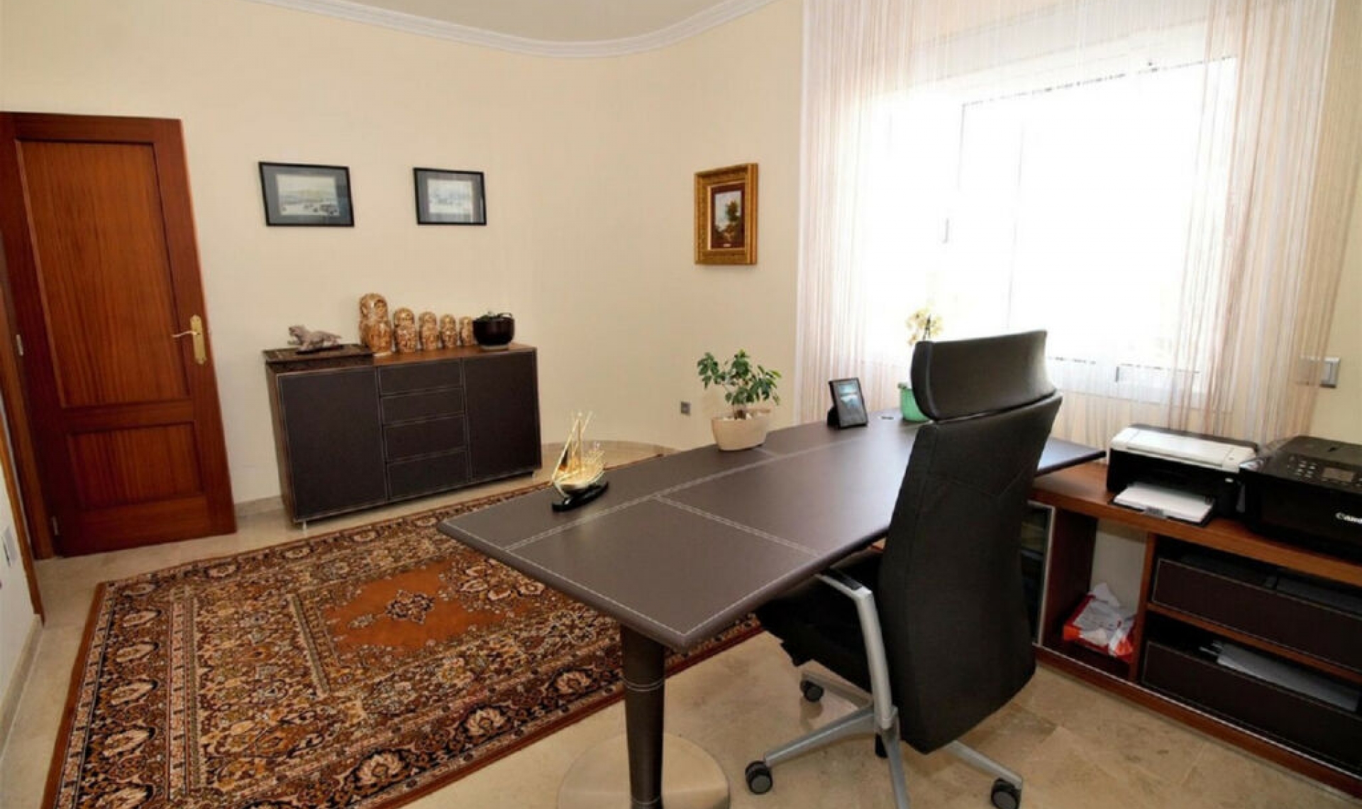 Resale - House -
El Paraiso