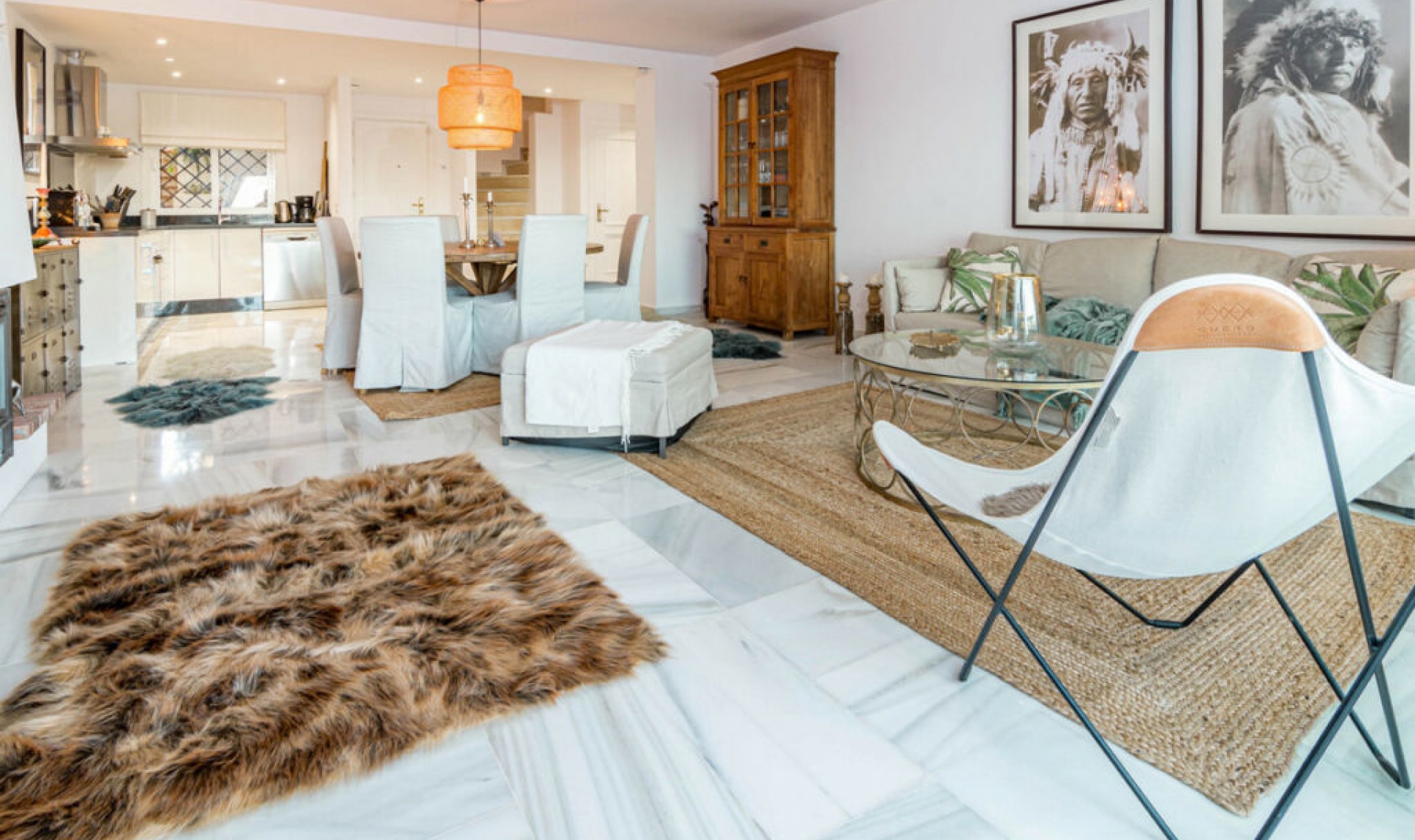 Resale - House -
El Paraiso