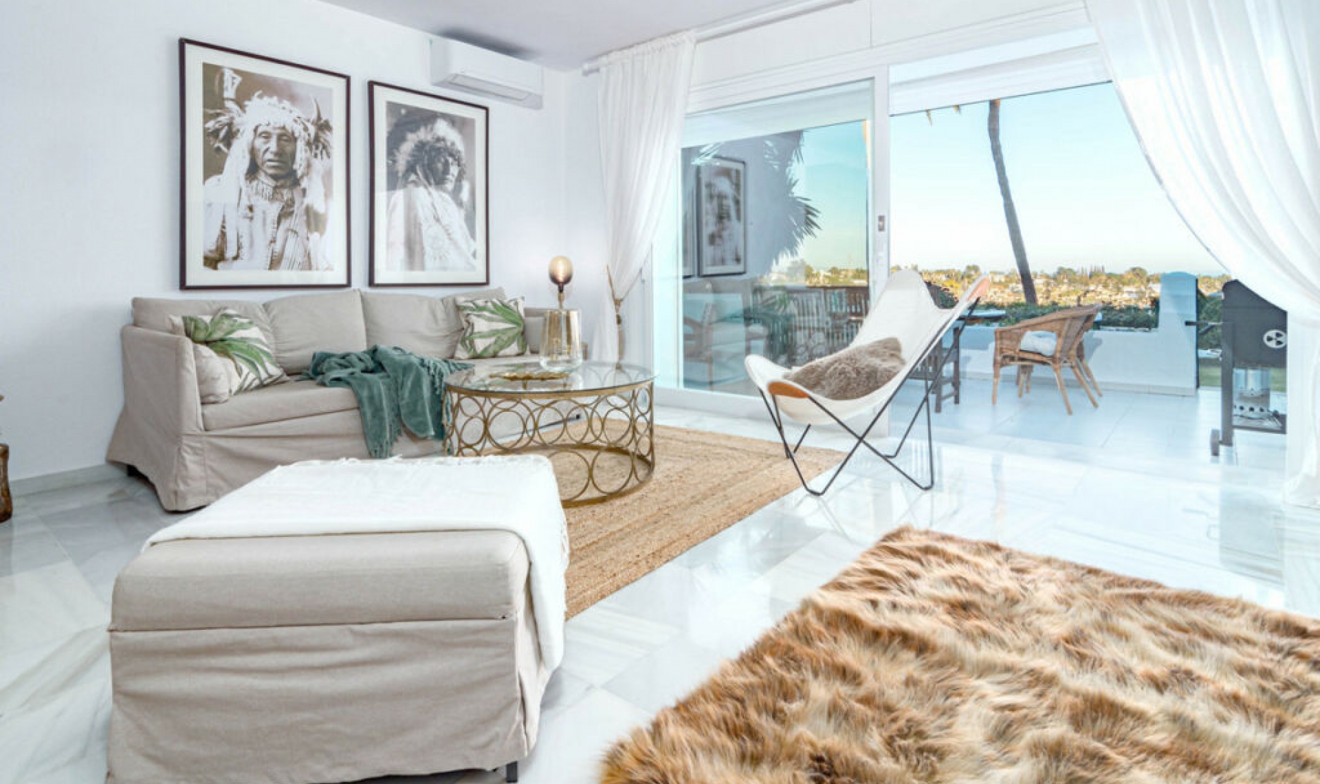 Resale - House -
El Paraiso