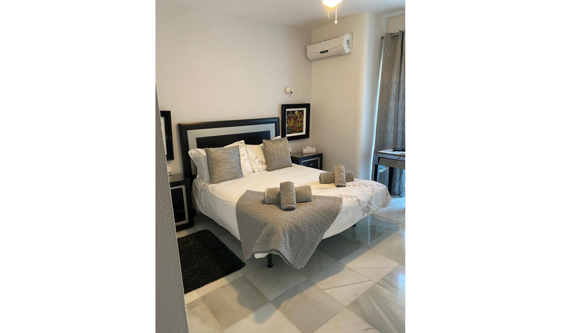 Resale - House -
El Paraiso