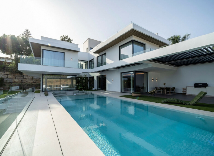 Resale - House -
El Paraiso