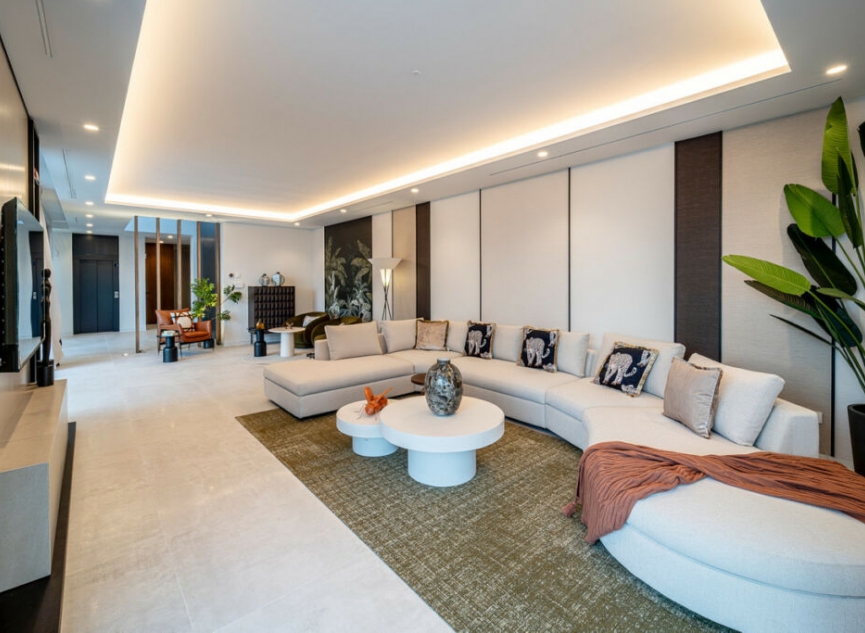 Resale - House -
El Paraiso