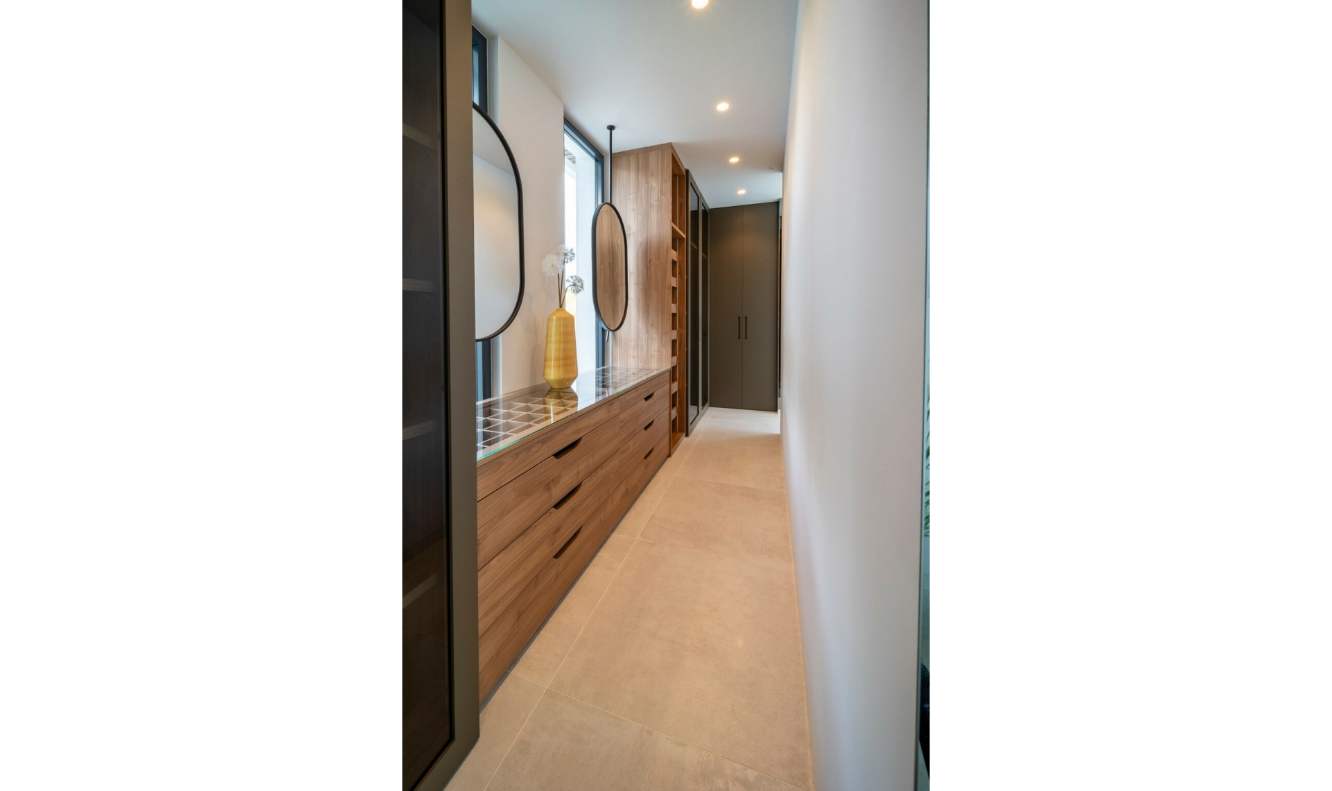 Resale - House -
El Paraiso