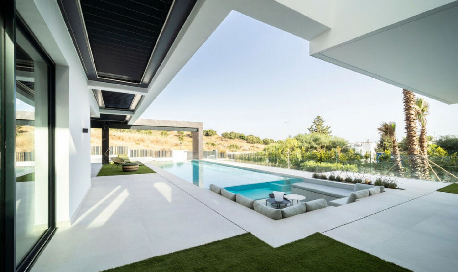 Resale - House -
El Paraiso