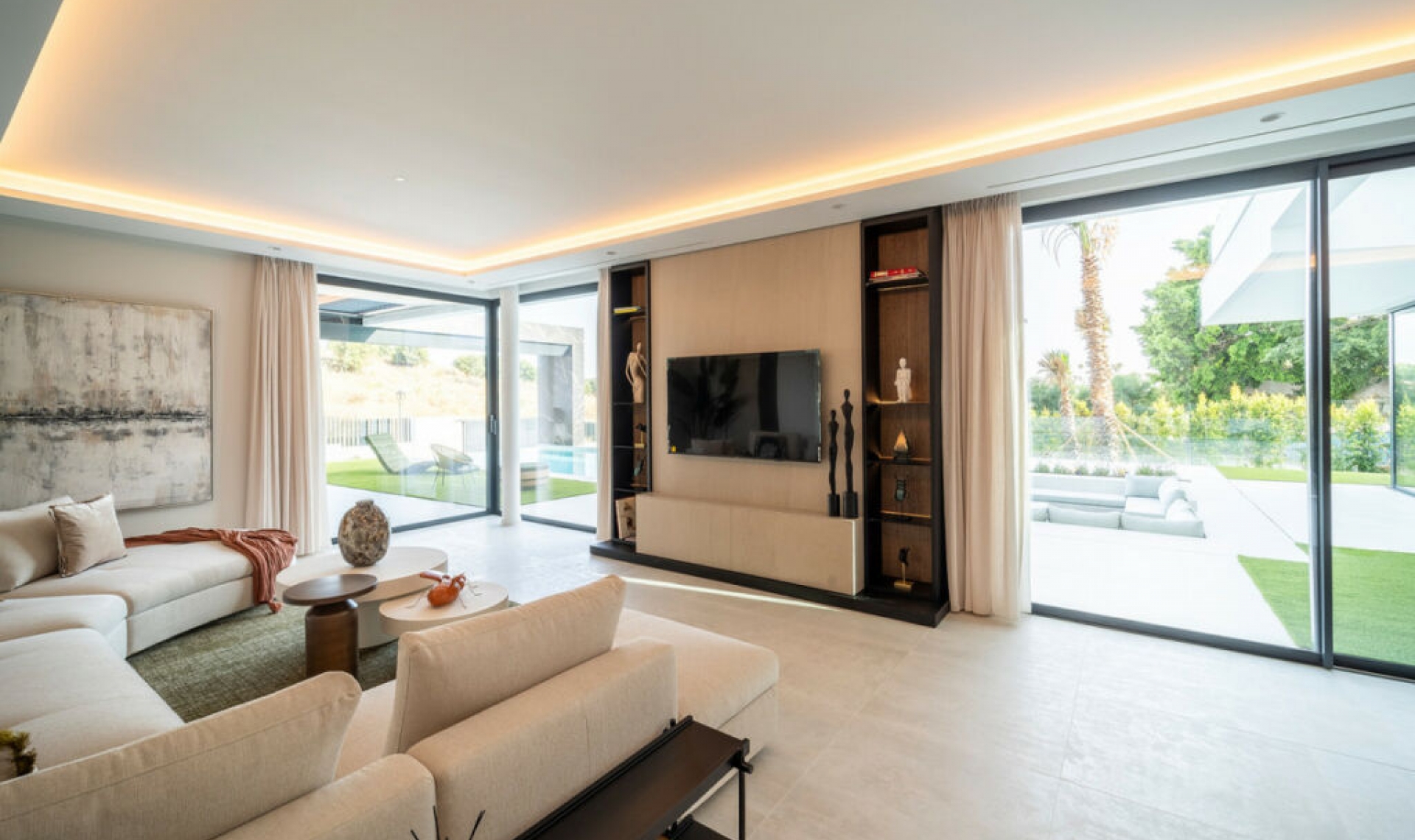 Resale - House -
El Paraiso