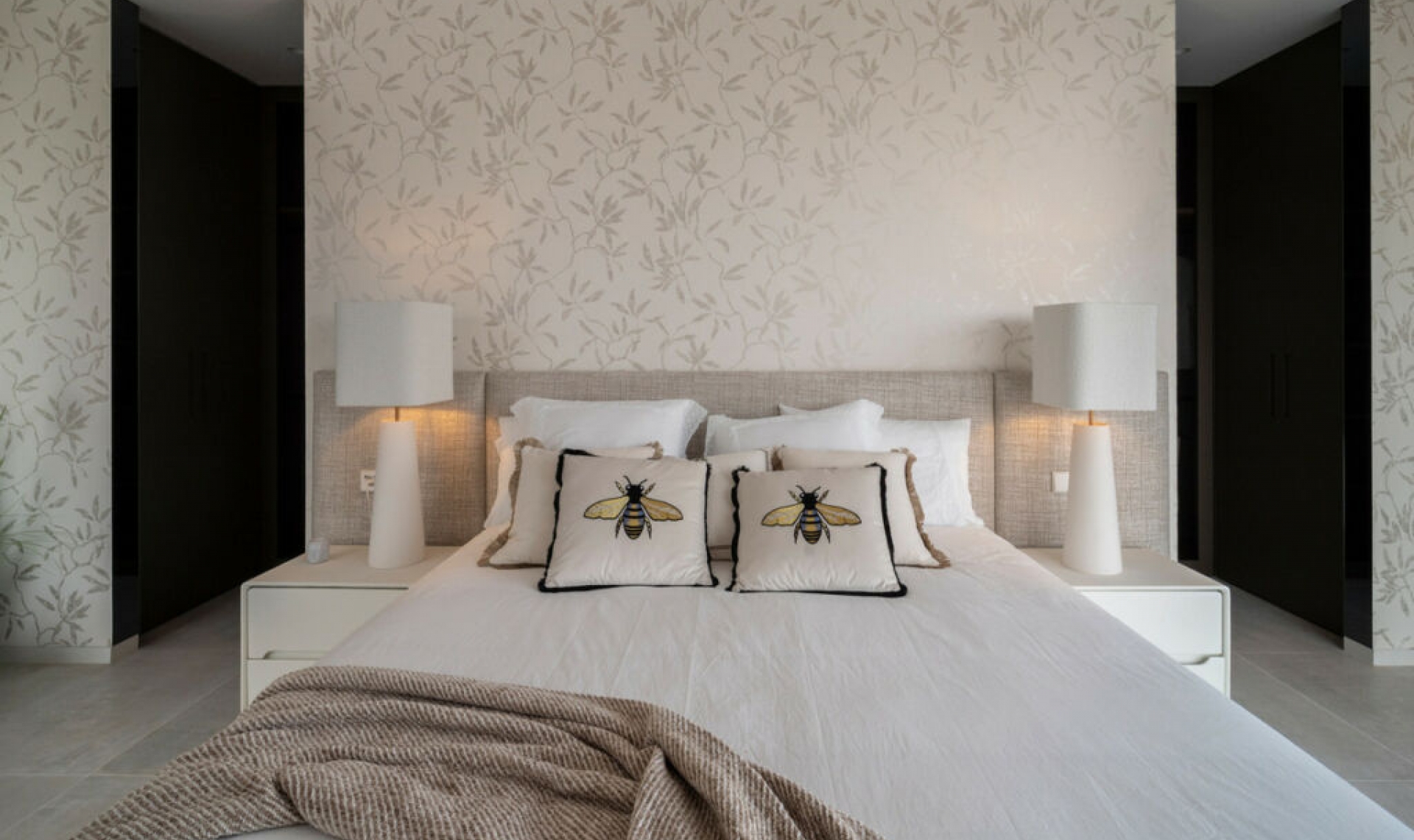 Resale - House -
El Paraiso