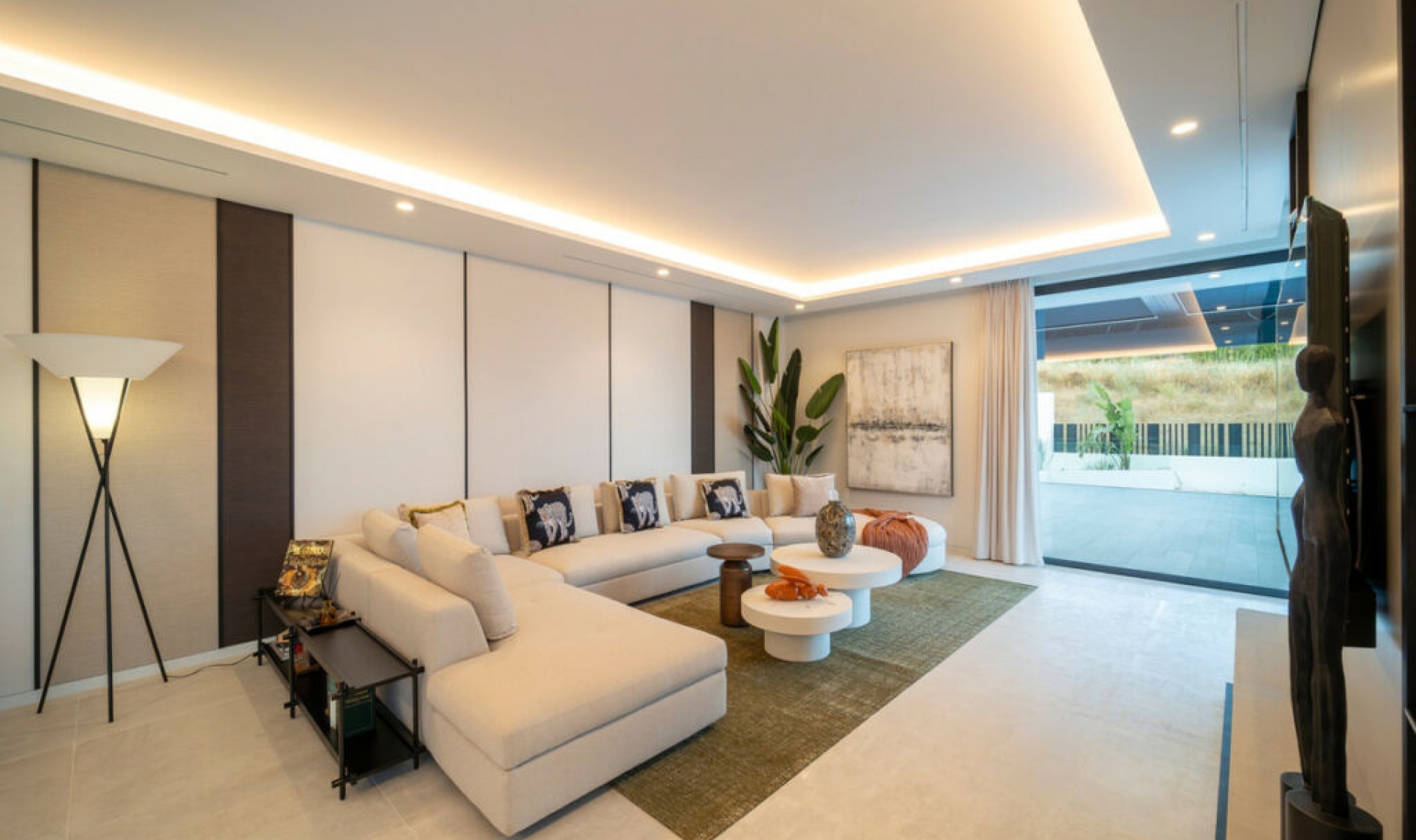 Resale - House -
El Paraiso