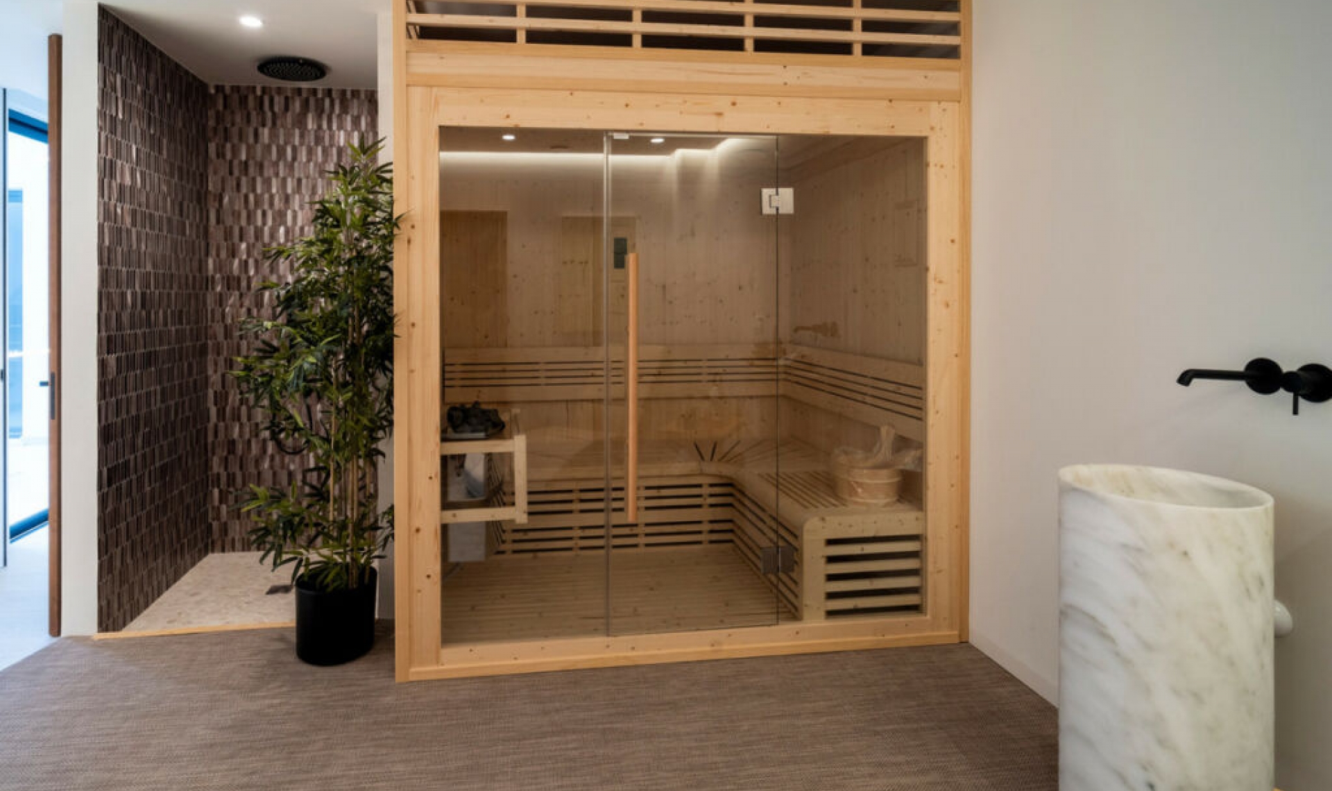 Resale - House -
El Paraiso