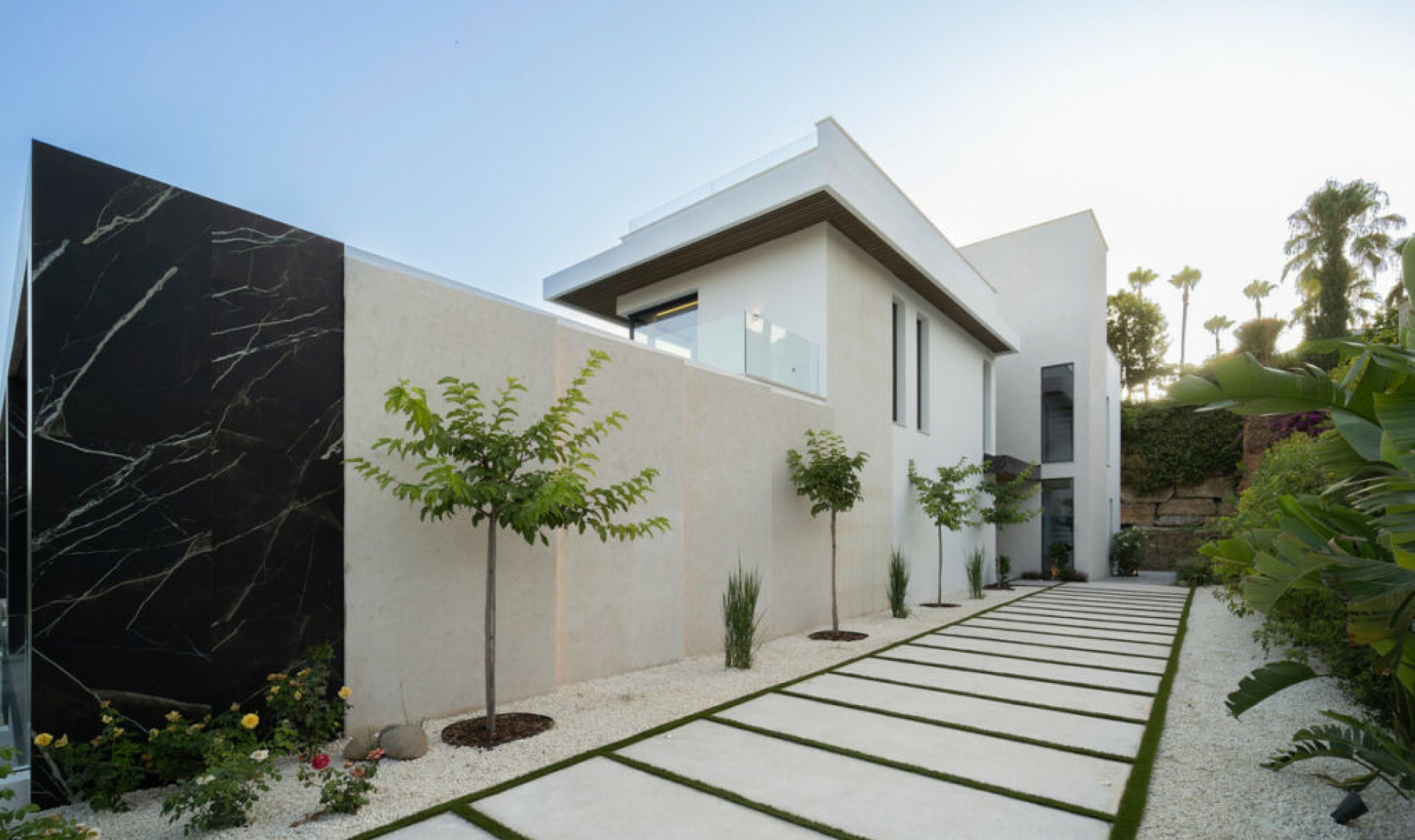 Resale - House -
El Paraiso