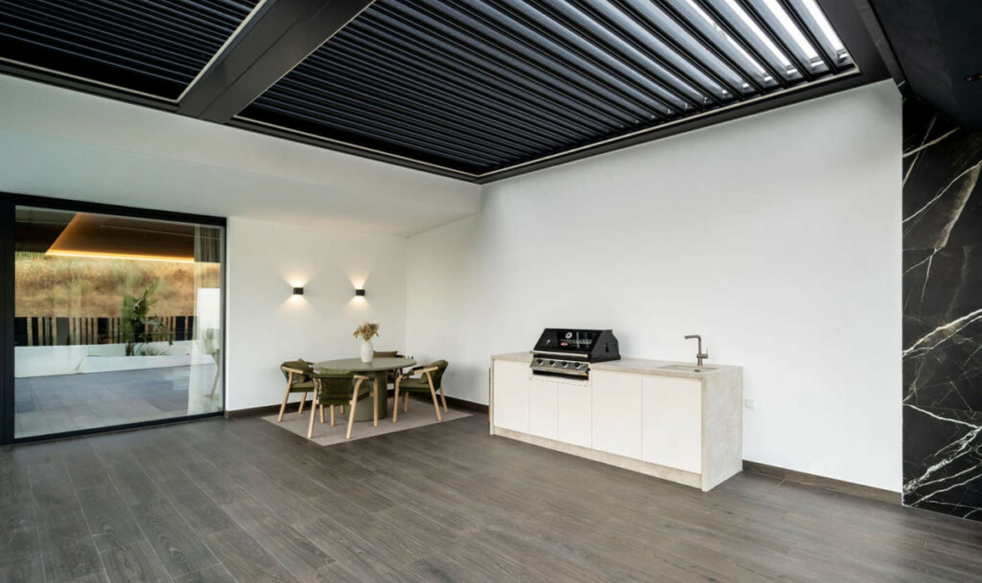 Resale - House -
El Paraiso