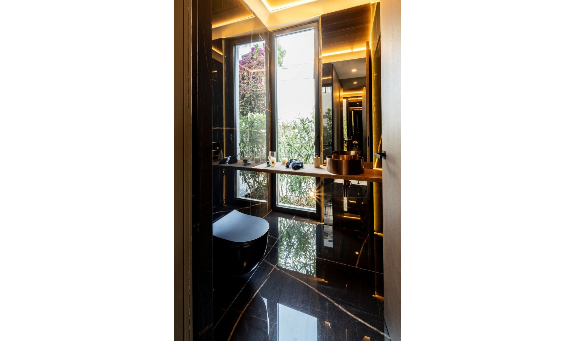 Resale - House -
El Paraiso