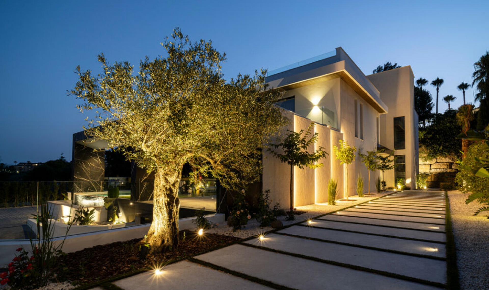 Resale - House -
El Paraiso