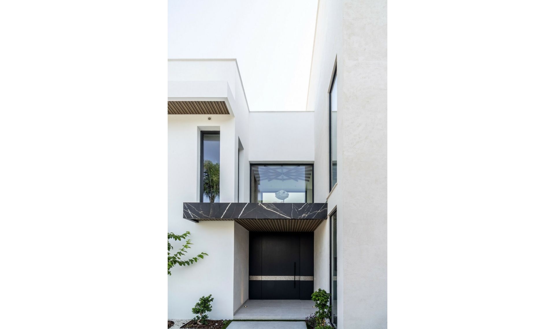 Resale - House -
El Paraiso