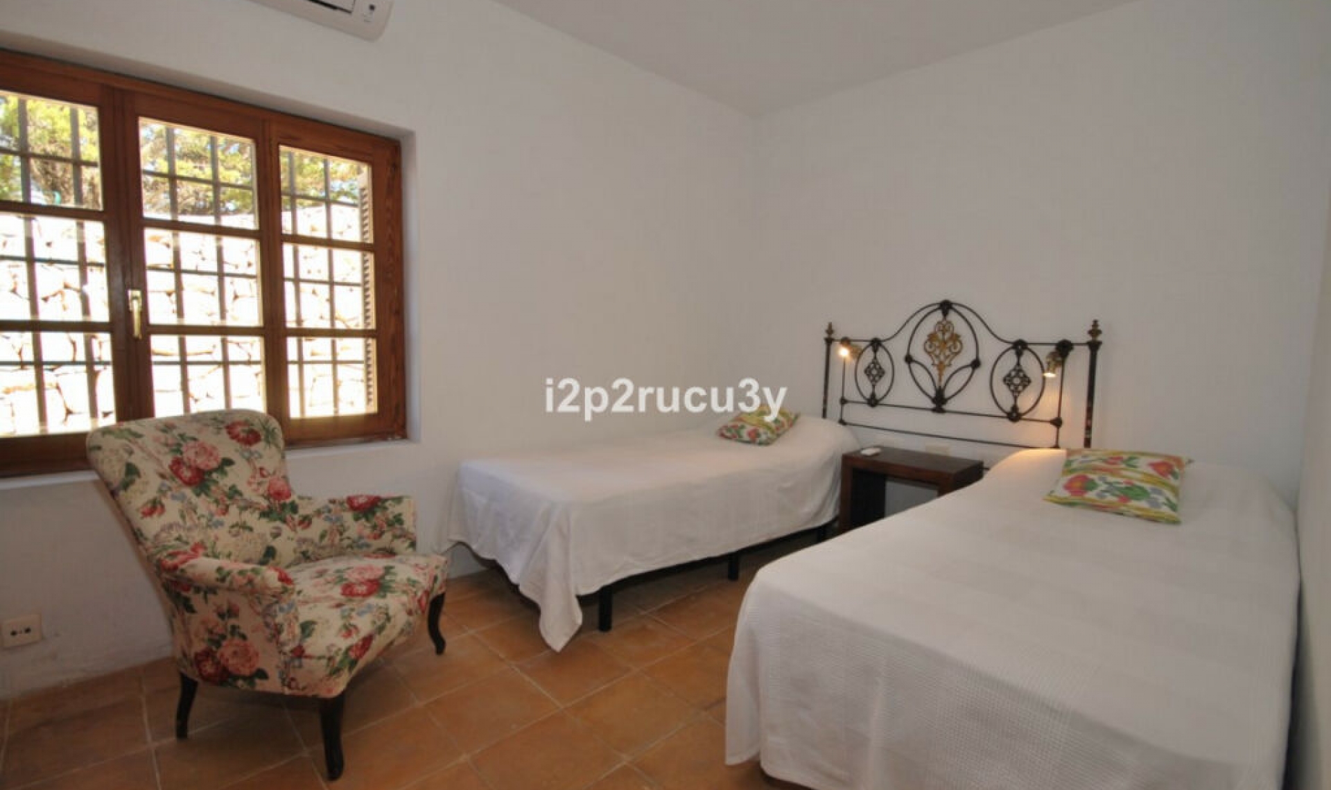 Resale - House -
El Portet