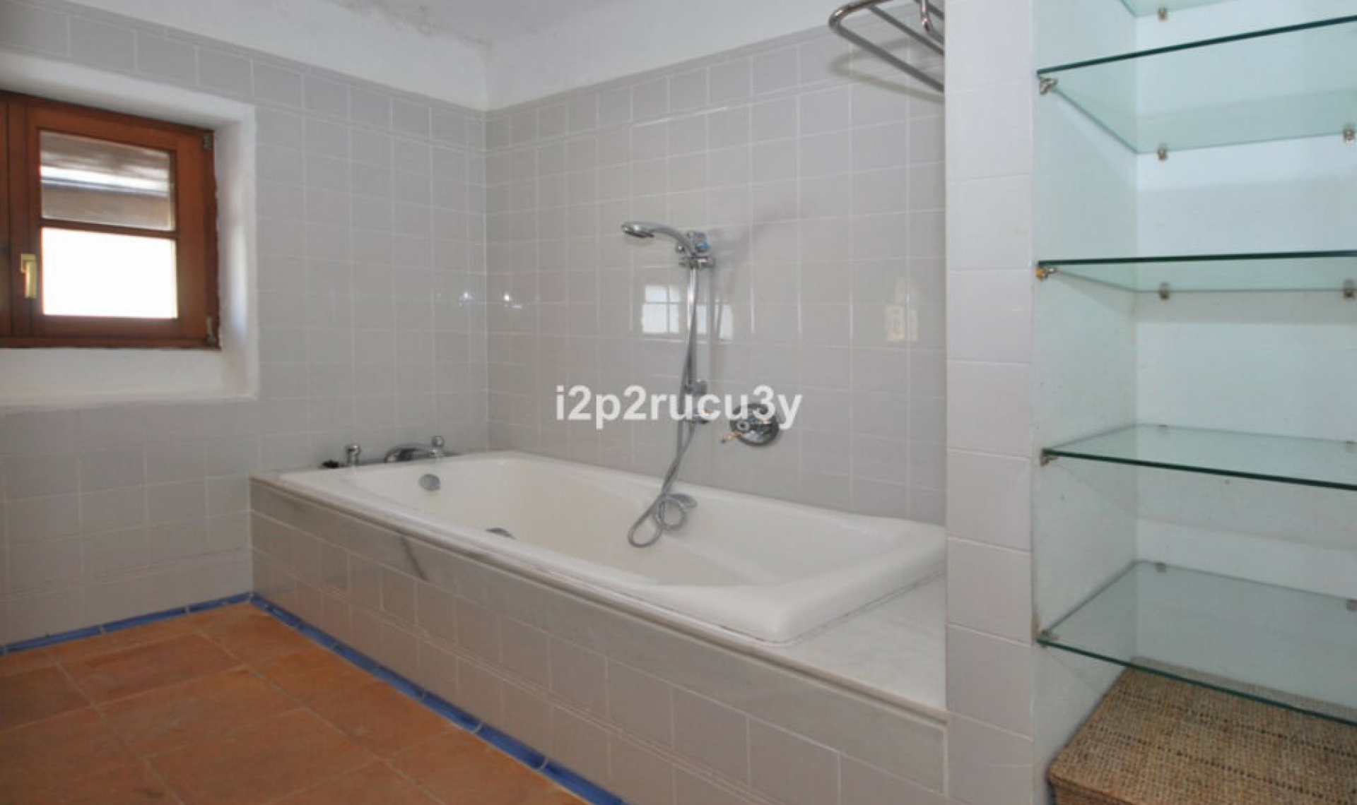 Resale - House -
El Portet