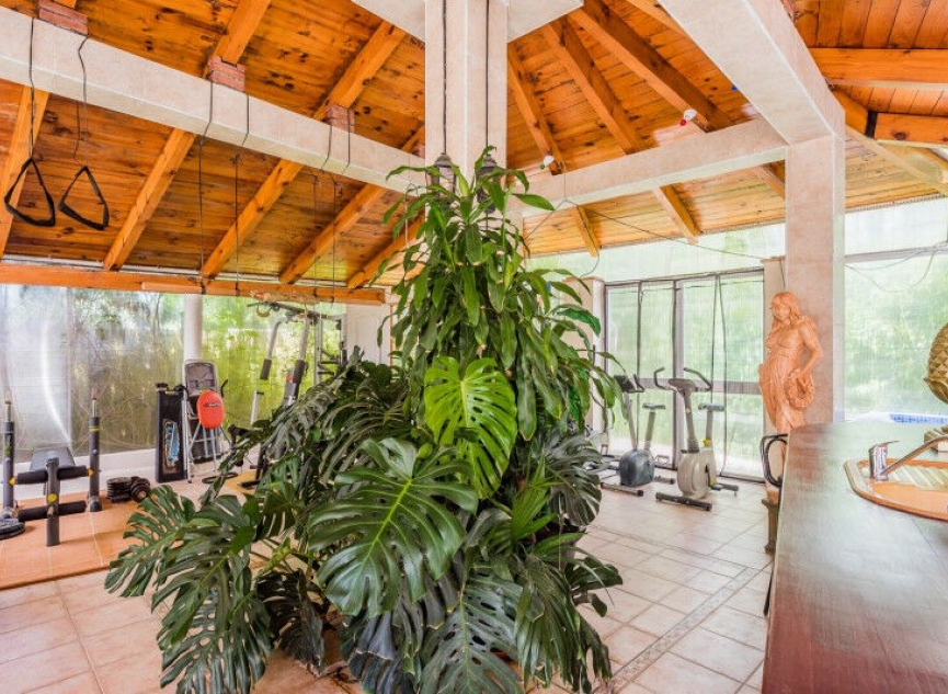 Resale - House -
El Rosario